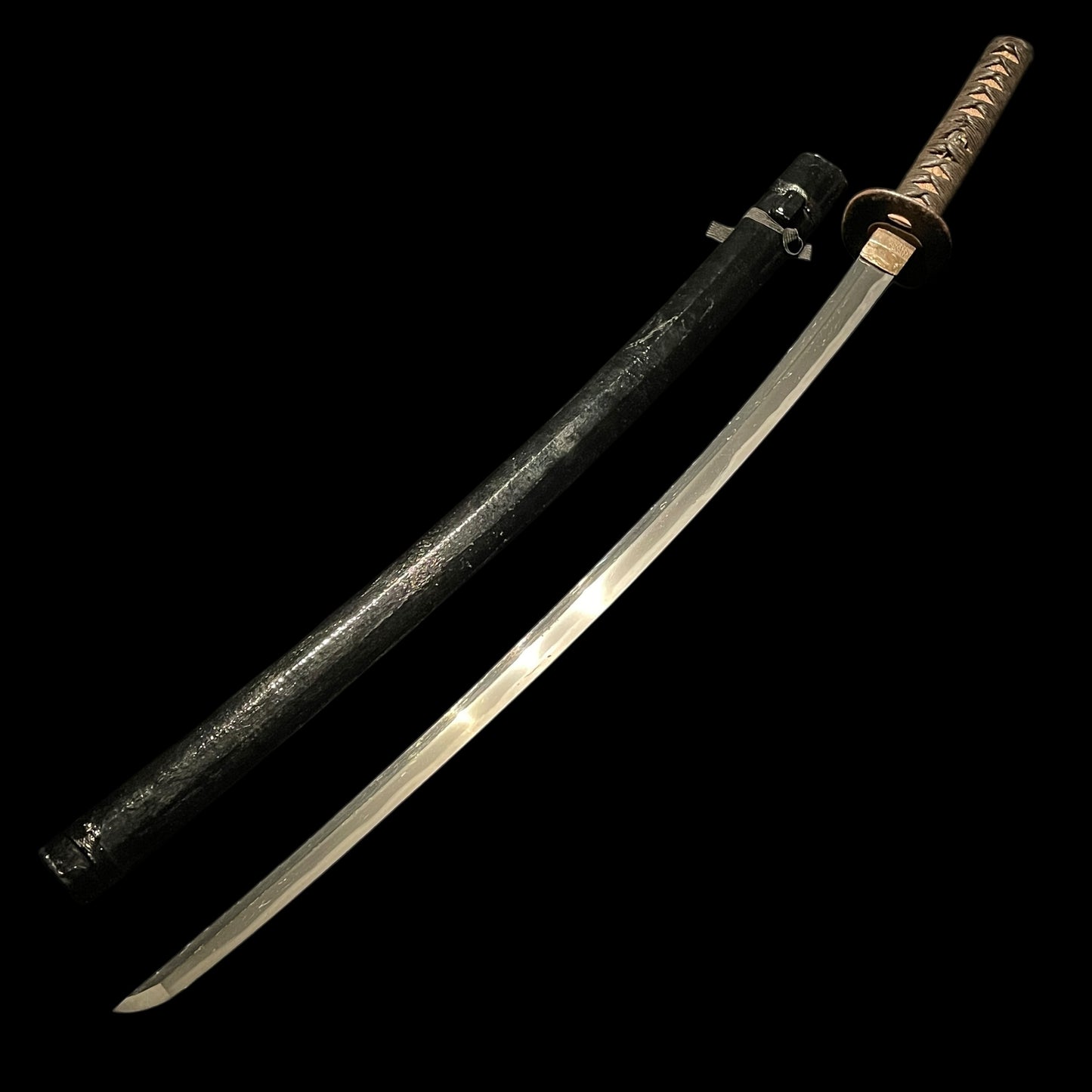 Family crest Fuchikashira Black KATANA, Late Muromachi period mumei