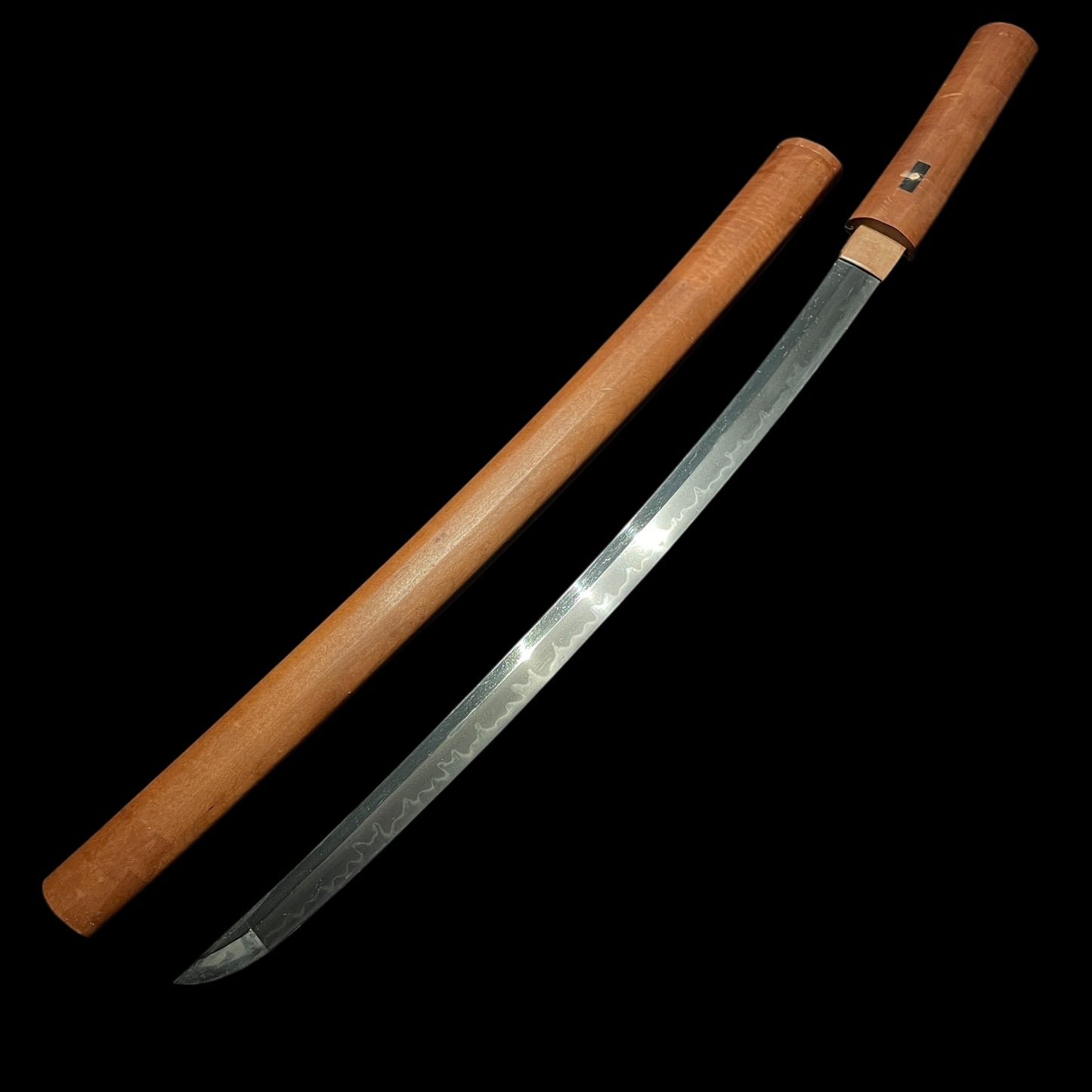 Amazing Hamon Long Wakizashi, Late Muromachi period