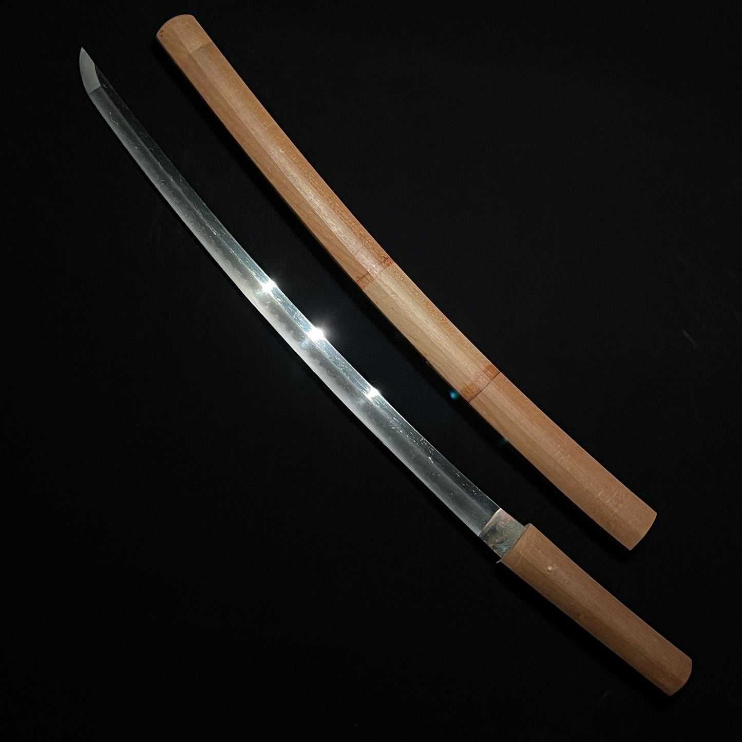 Midareba Long Wakizashi in Shirasaya, Edo period mumei