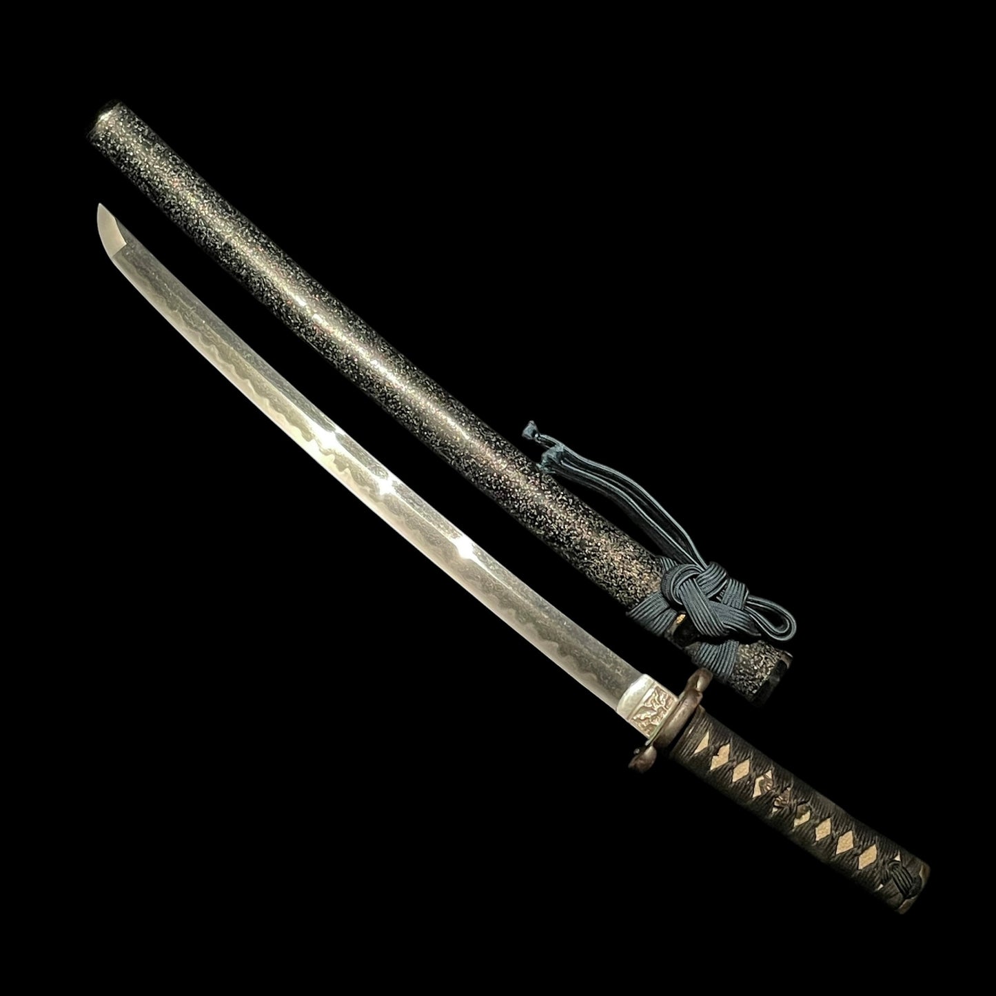 Aogaimijin-Saya 青貝微塵鞘 Wakizashi, Thick Tsuba, Edo period mumei