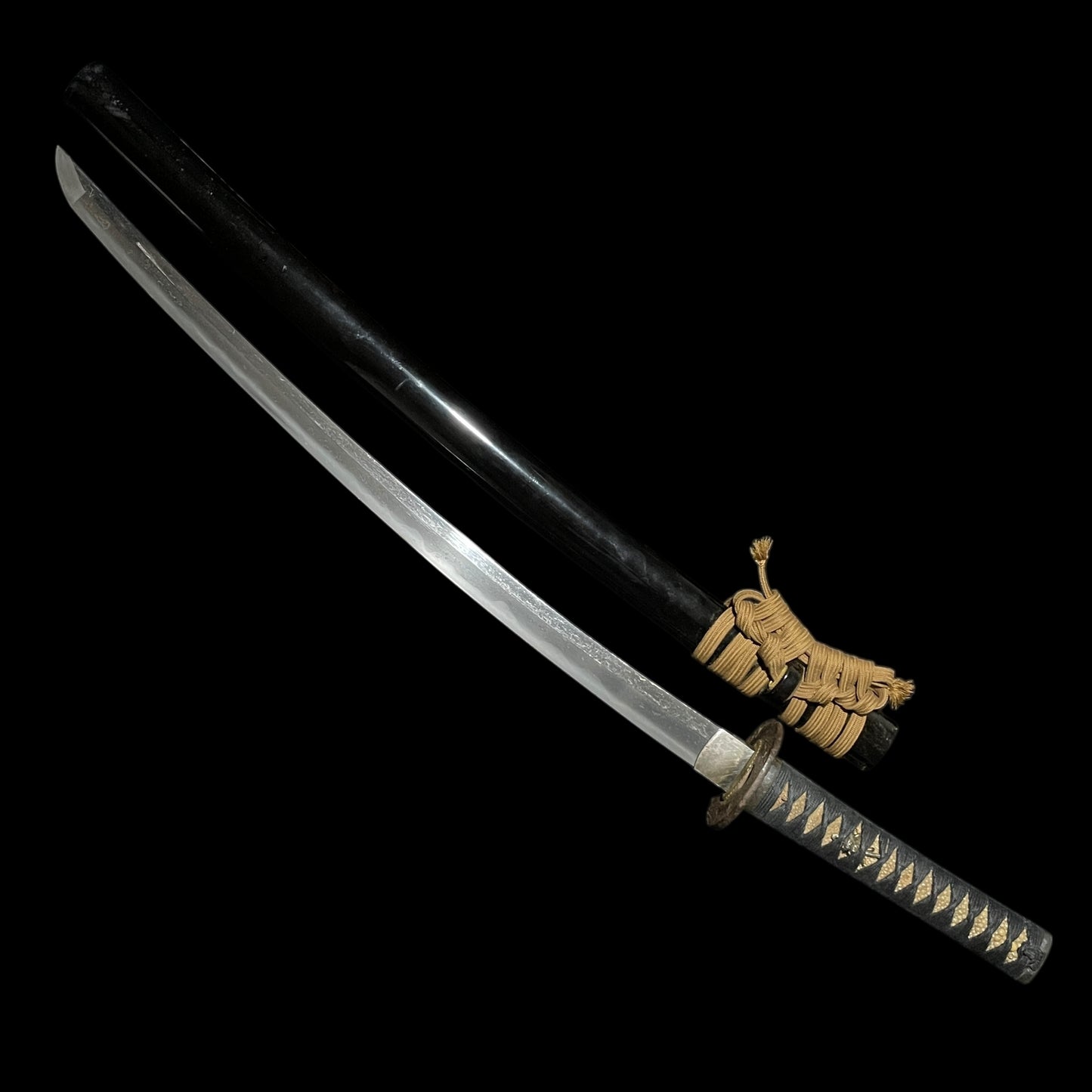 Long Wakizashi, Furukawa Genchin signed Fuchi, Samurai Menuki, Edo period mumei