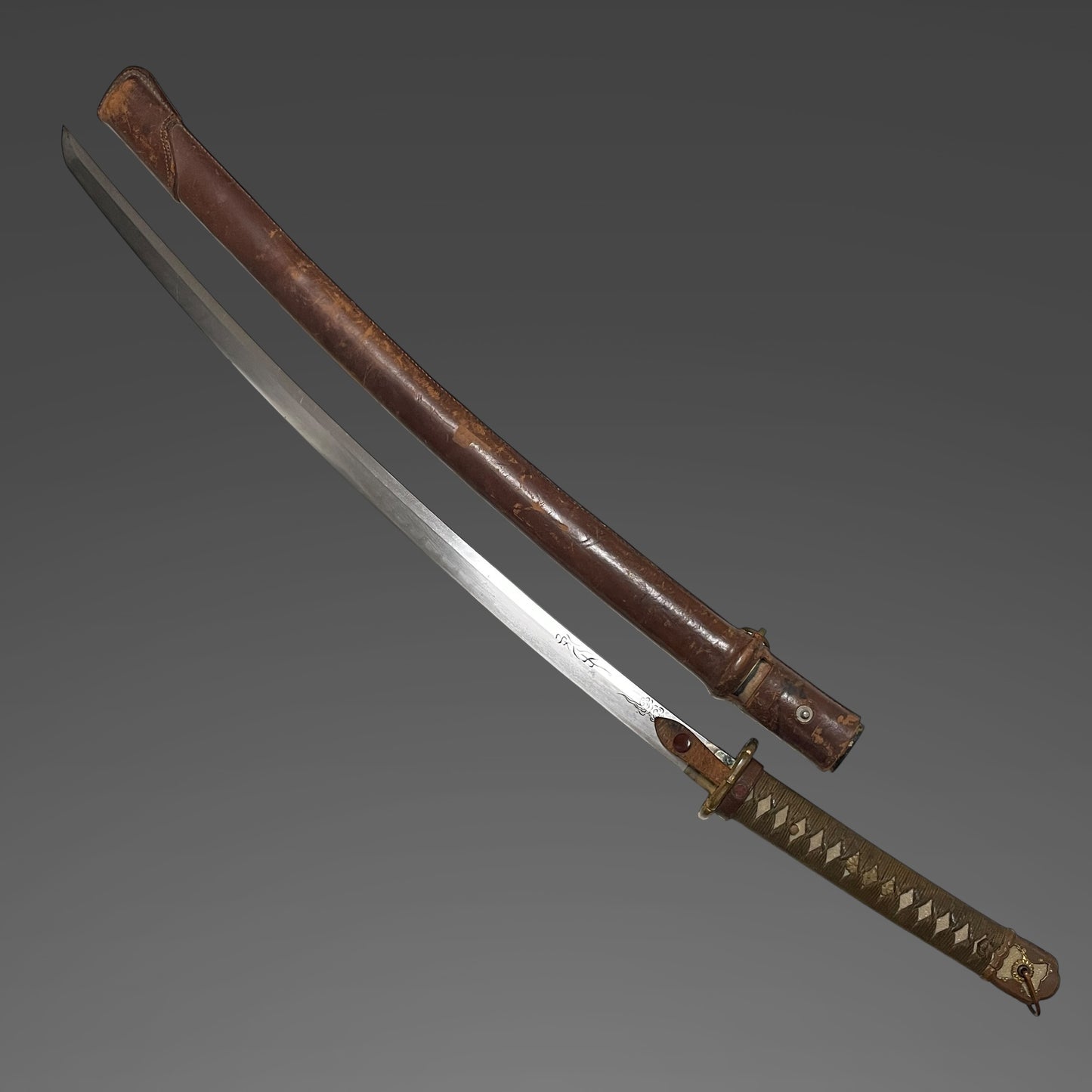 Sadatsugu 貞次 signed Ryakushiki GUNTO 略式軍刀, Horimono 彫物 blade, WW2 Japanese Officer Sword