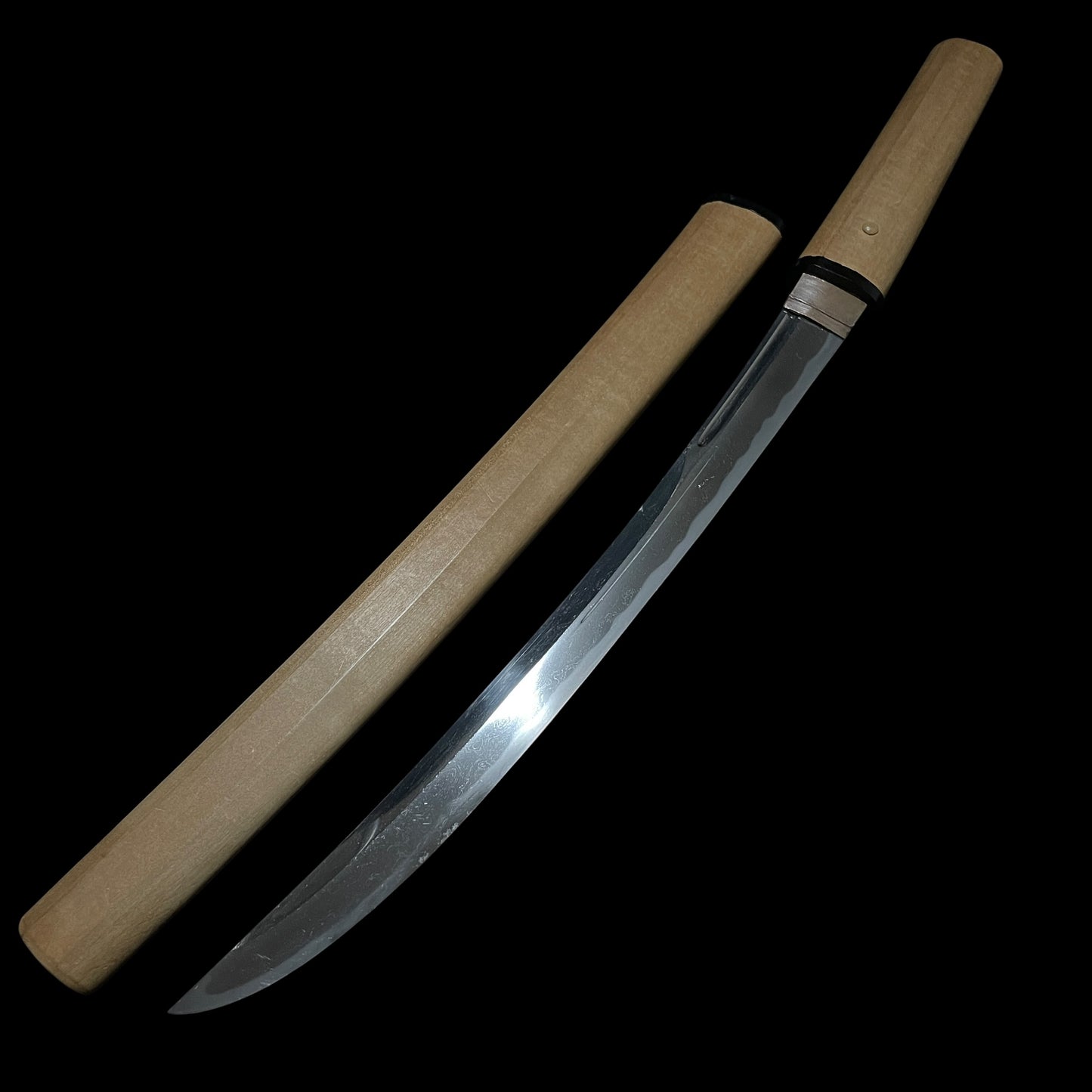 Heavy Naginata Naoshi 薙刀直 Wakizashi, Wide and Thick Blade, Muromachi period mumei