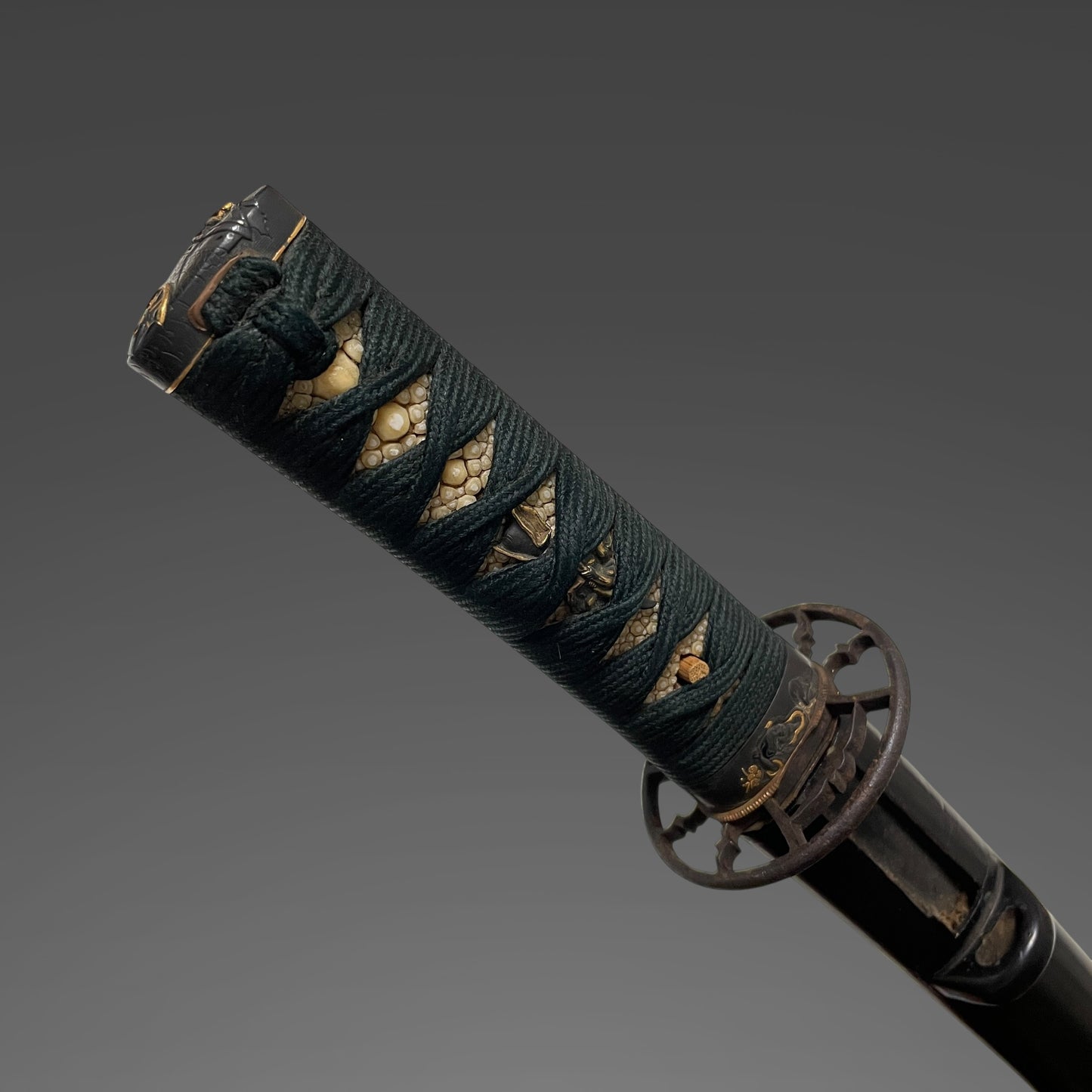 Stunning Hamon Black Wakizashi, Kobayashi Hiroshige 小林廣重 signed Fuchi, Edo period mumei