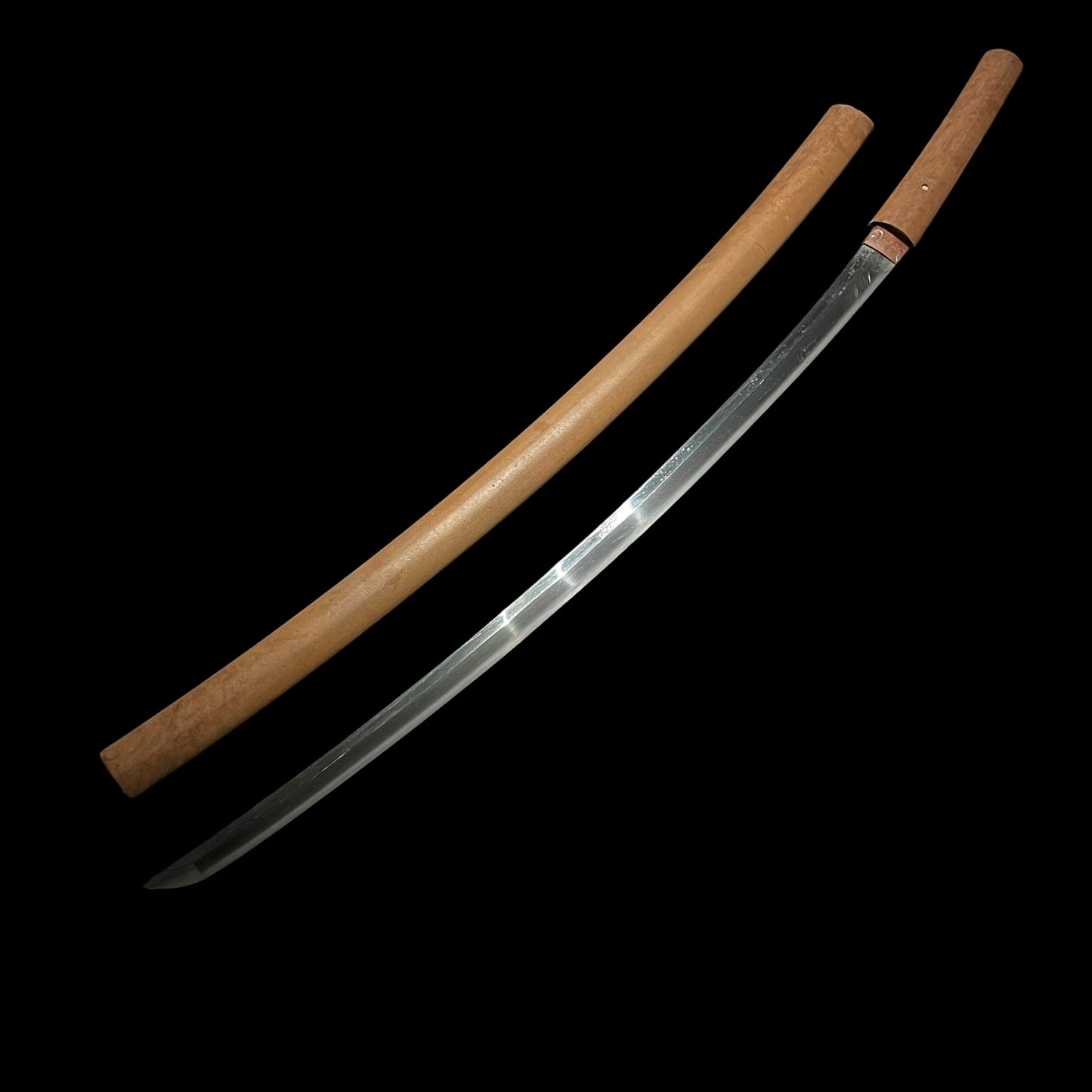 Koshizori 腰反り KATANA in Shirasaya, KOTO Muromachi period or earlier