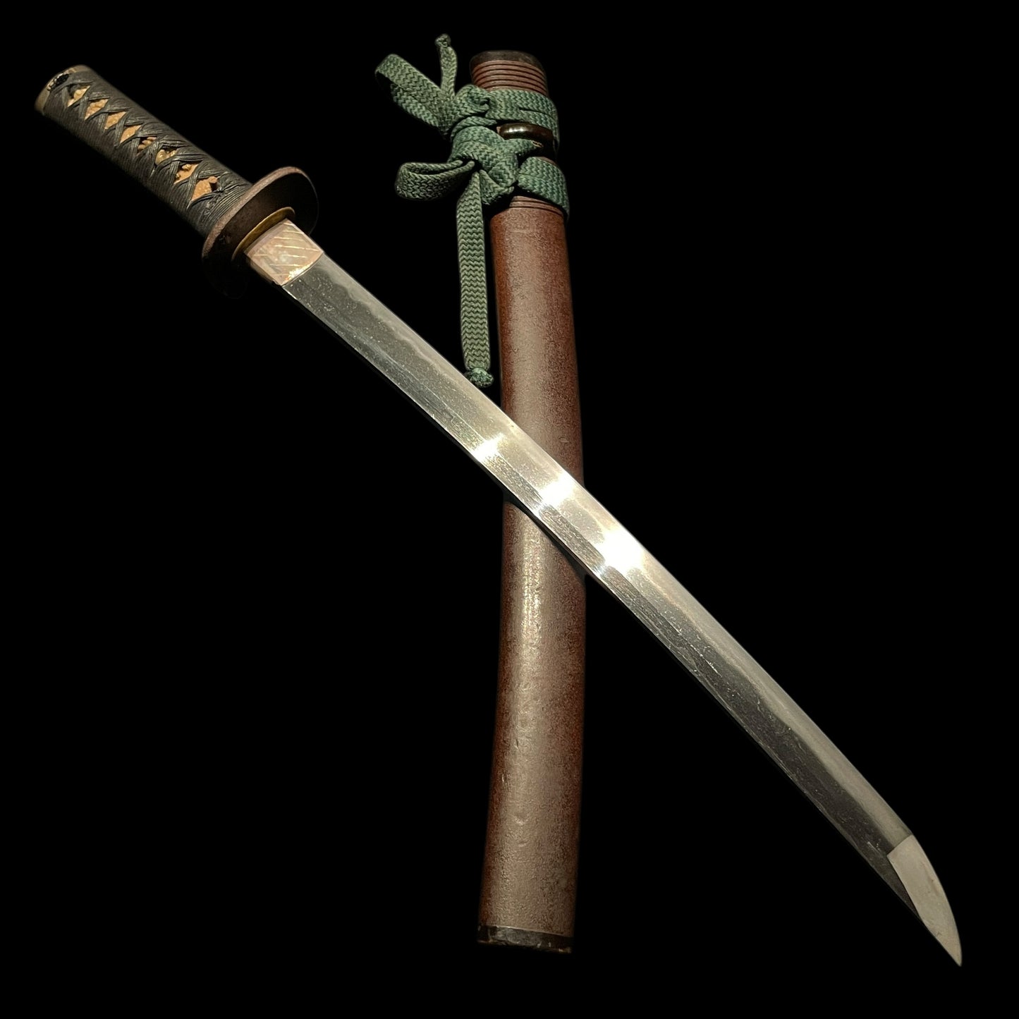 Tiger Menuki Wakizashi with Kozuka, Moon and Geese Fittings, Edo period mumei