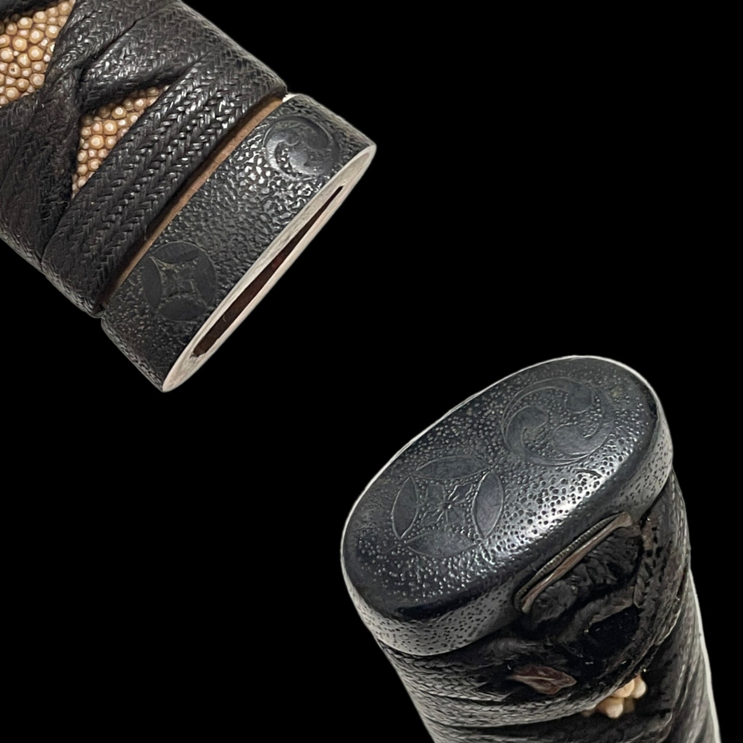 Family crest Fuchikashira Black KATANA, Late Muromachi period mumei