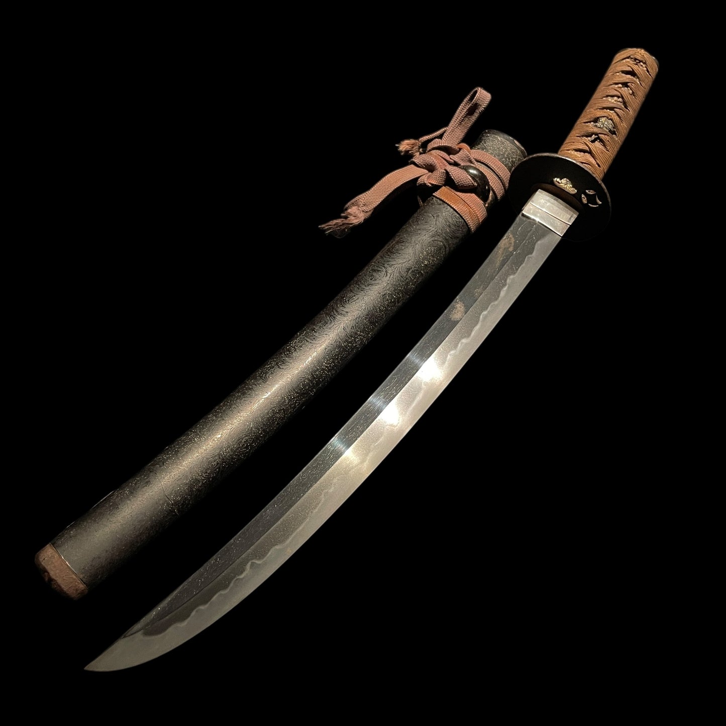 Shobuzukuri Wide Wakizashi, Osumizo Fujiwara Masahiro signed, with Shirasaya