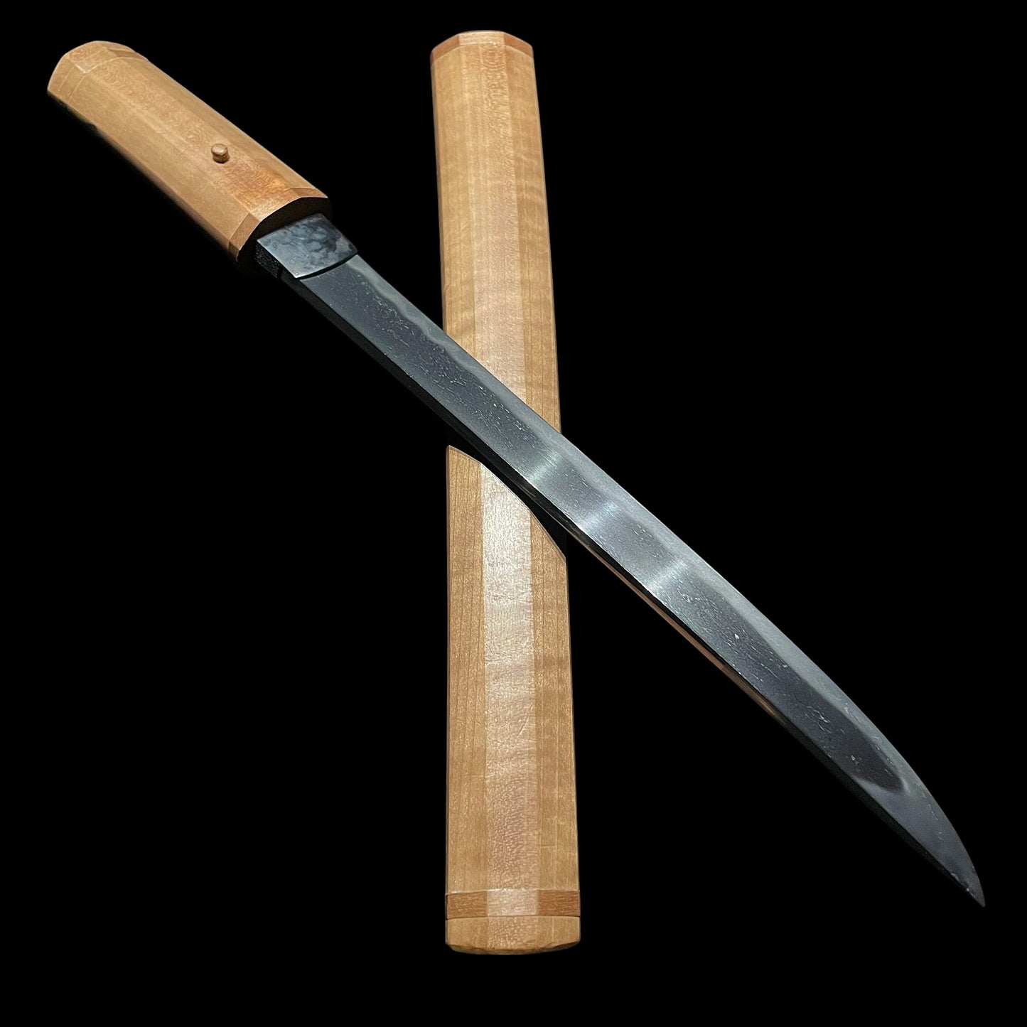 Yoroidoshi 鎧通 Thick TANTO, Iehisa 家久 signed, Mino School, Muromachi period