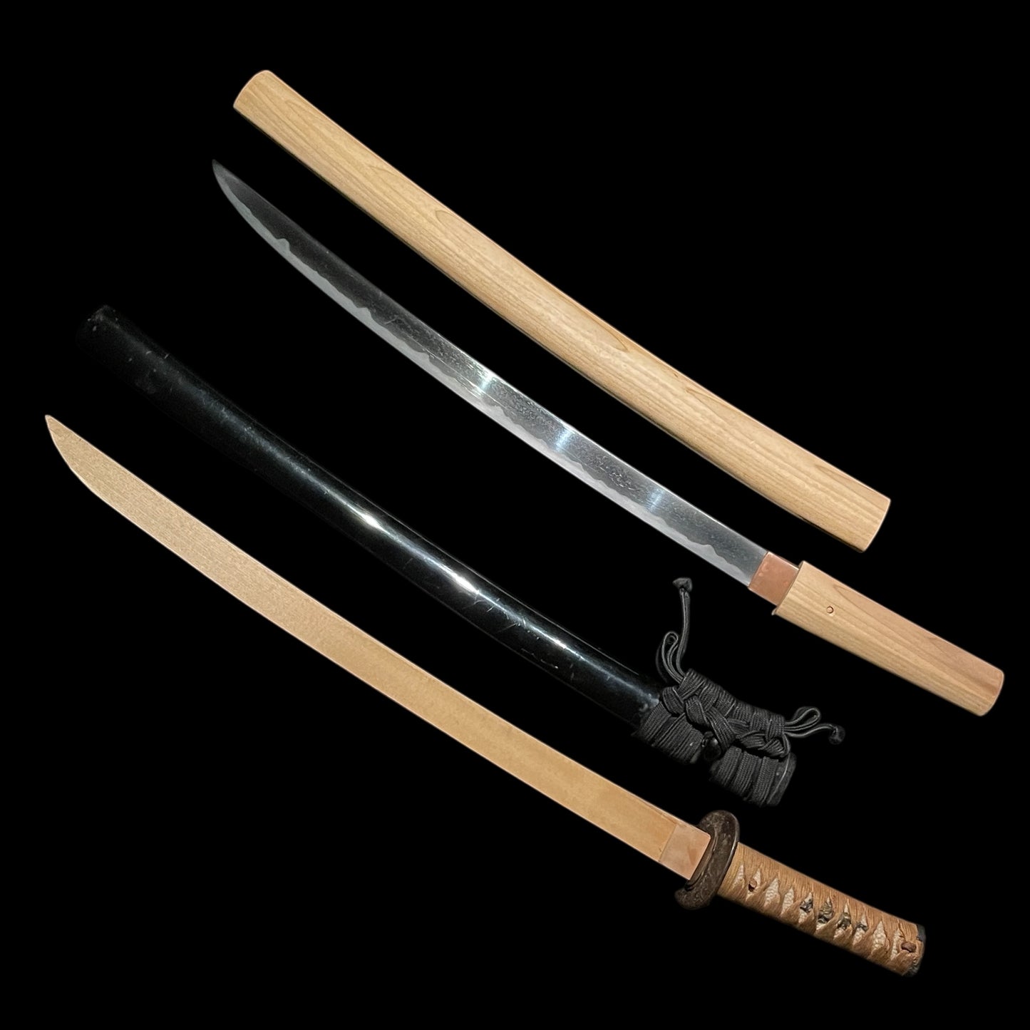 Long Hirazukuri Wakizashi, Kanemoto 兼元 signed, Dragon Fittings with Shirasaya