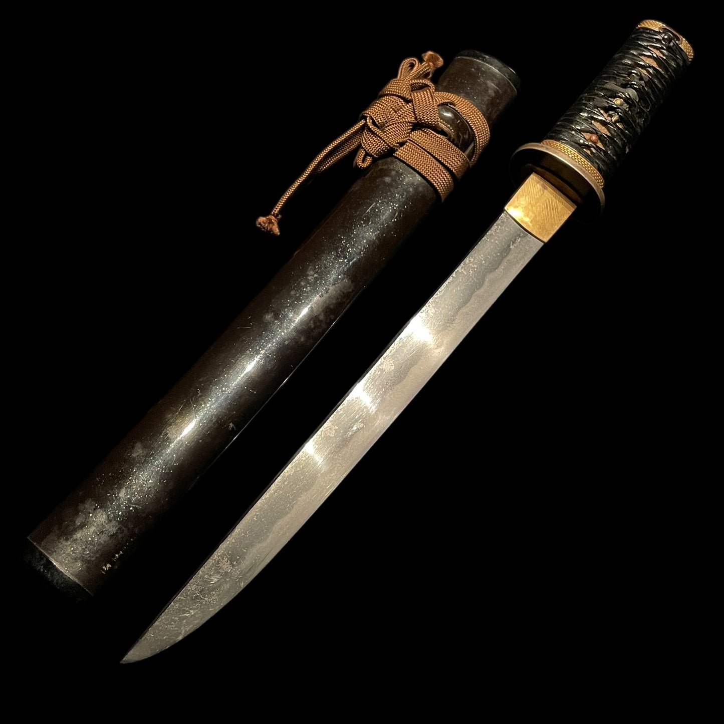 Ajiro 網代 Golden Fuchikashira TANTO, wit Kozuka, Boar Menuki, Edo period mumei