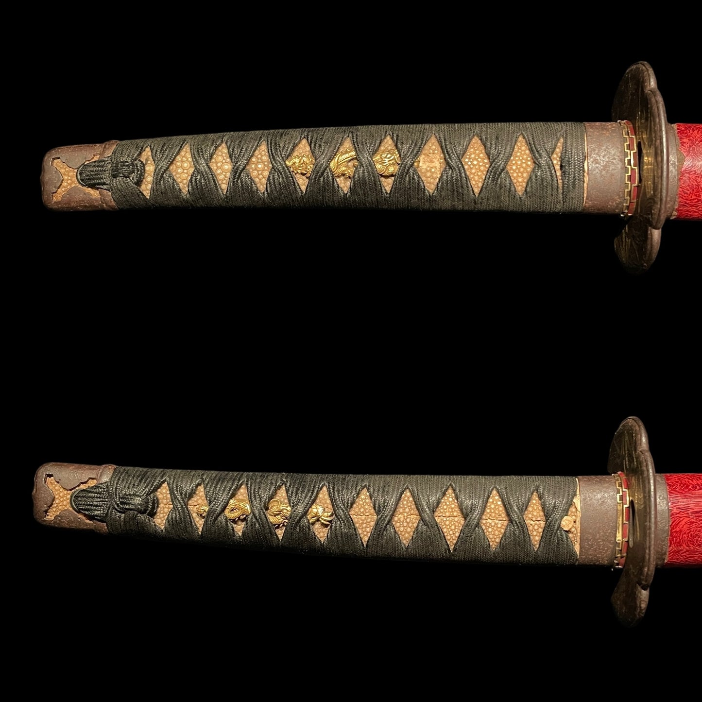 Daishō 大小, Red Handachi Koshirae 朱鞘半太刀拵え, KATANA and WAKIZASHI