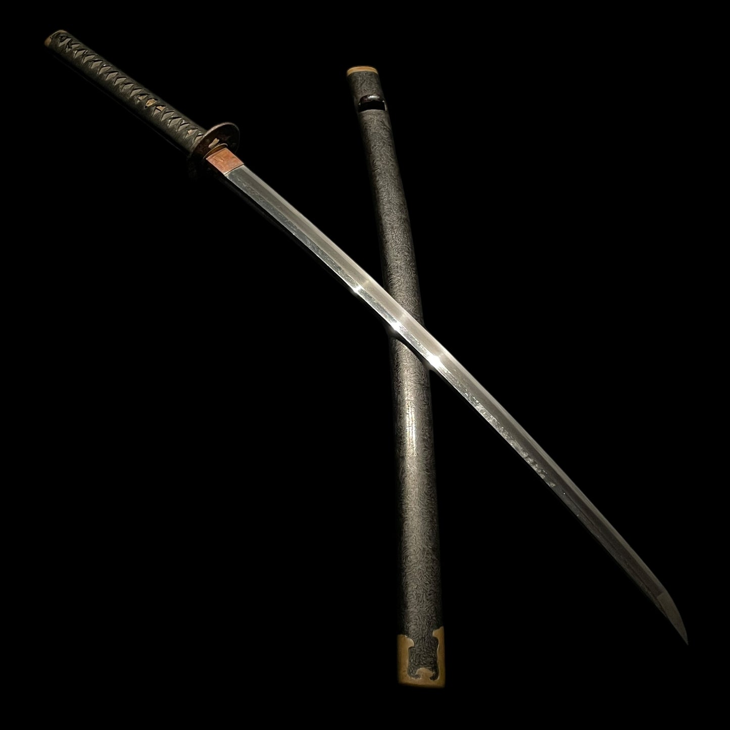 Brass Fittings Black KATANA, Heavy blade, Suguha 直刃, Edo period mumei