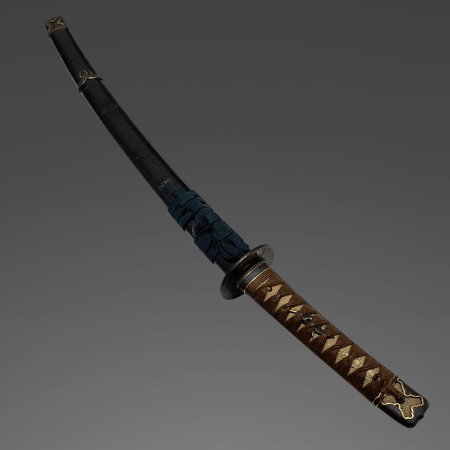 Bat Menuki 蝙蝠目貫, Handachi-Koshirae 半太刀拵 Wakizashi, Edo period mumei