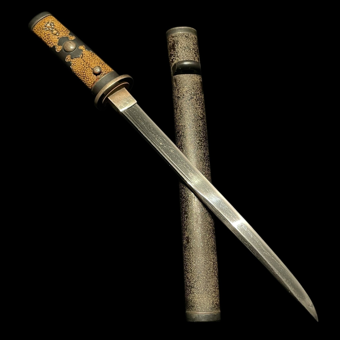 YOROIDOSHI 鎧通し TANTO, Shakudo Fittings, Muromachi period mumei