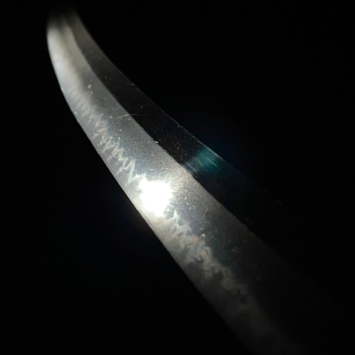 Gunome-Hamon 互の目刃文 Long WAKIZASHI, 十三 signed, Late Muromachi period