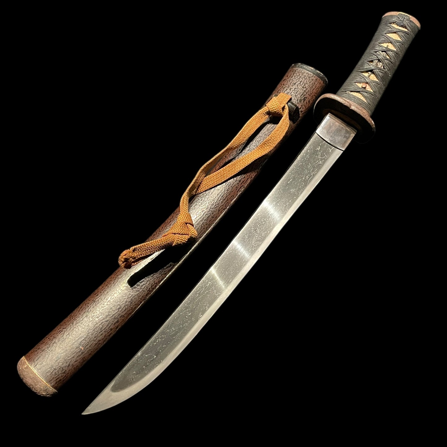 Hirazukuri Tanto with Shirasaya, Doragon Menuki, Edo period mumei