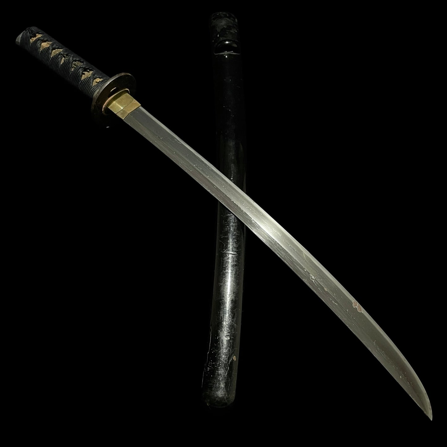 Naginata Naoshi 薙刀直し Wakizashi, Silver Fuchikashira, Muromachi period mumei