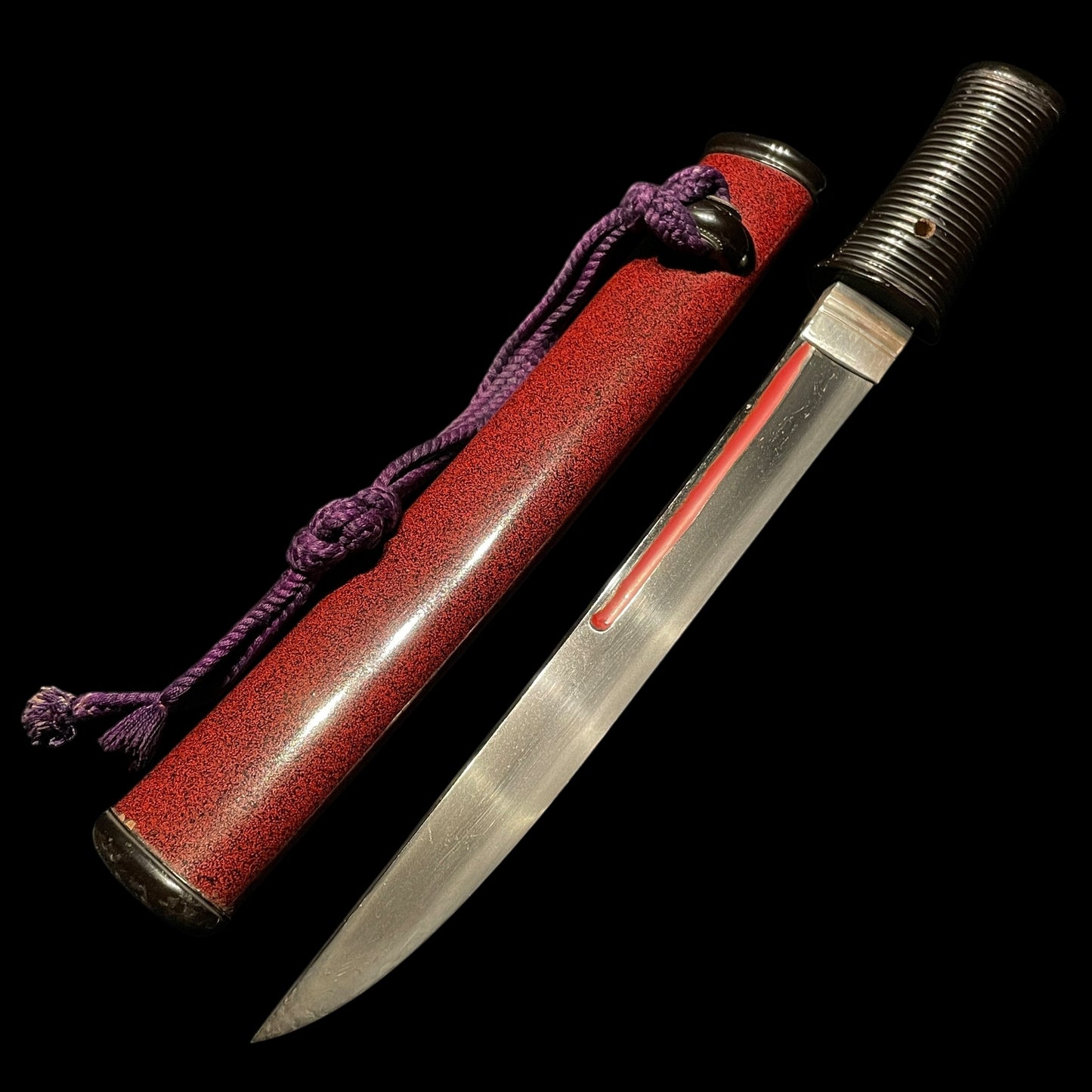 Thick Red TANTO. Hizenkoku Dewadaijo 肥前国出羽大掾 signed, Edo period