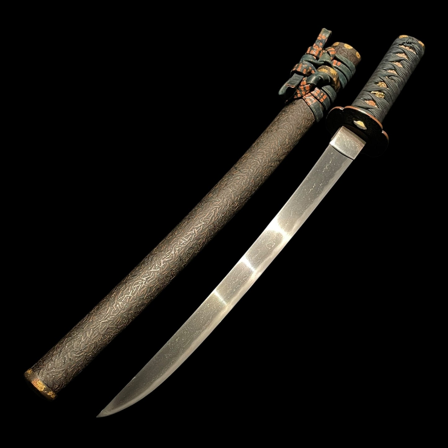 Kanesugi 兼杦 signed Sunnobi-TANTO 寸延短刀, Late Muromachi period