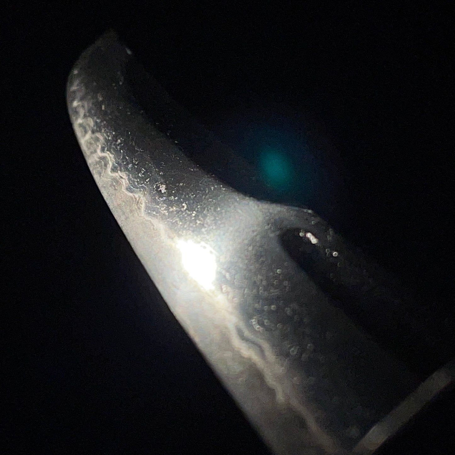 Red Unokubi Tanto, Pine needles Fuchikashira 松葉縁頭, Grasshopper Tsuab 飛蝗鍔