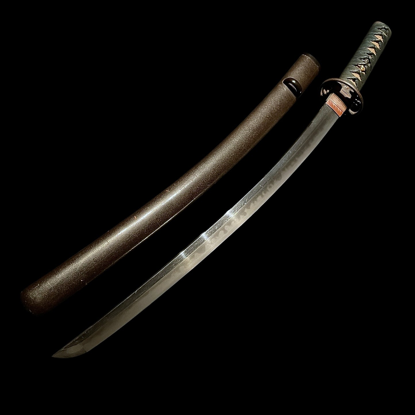 Bizenkokuosa 備前国長 signed Wakizashi, Monkey Fuchi, Mt.Fuji Kozuka, Muromachi period