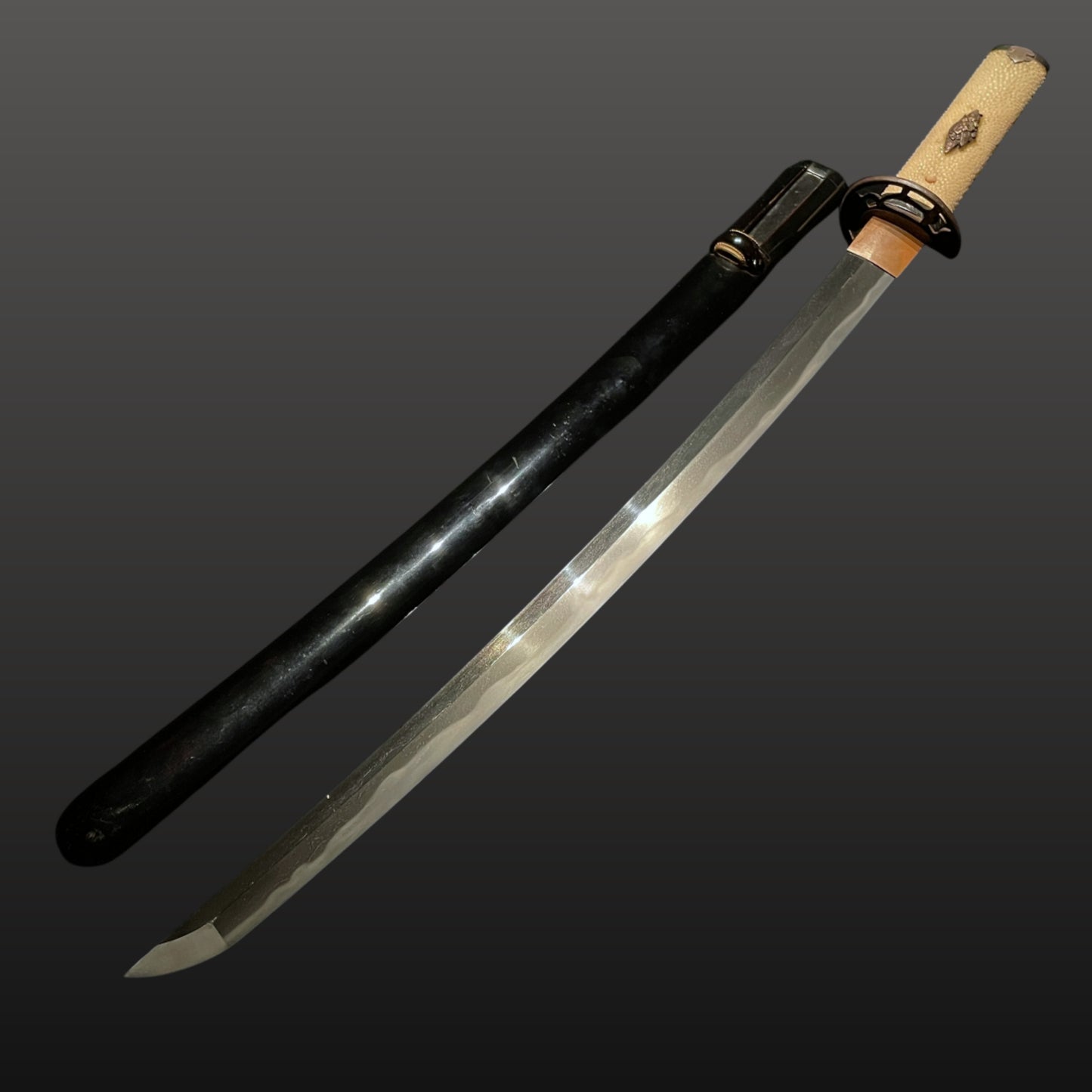 竹虎 Bbamboo and Tiger Fuchikashira, Edo period WAKIZASHI, signed TSUBA