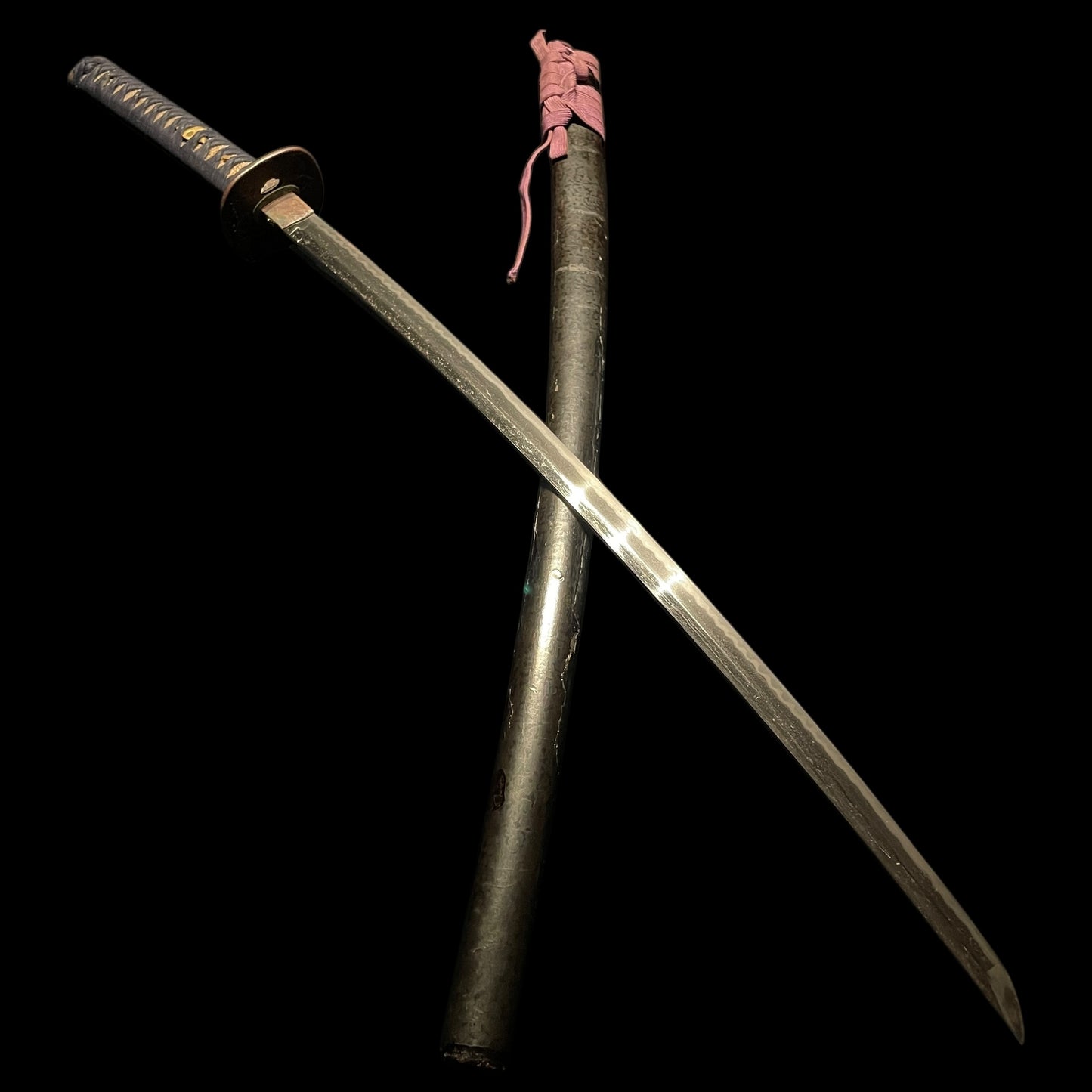 Gunome-Midare KATANA, Plum and Axe Fuchikashira, Muromachi period mumei