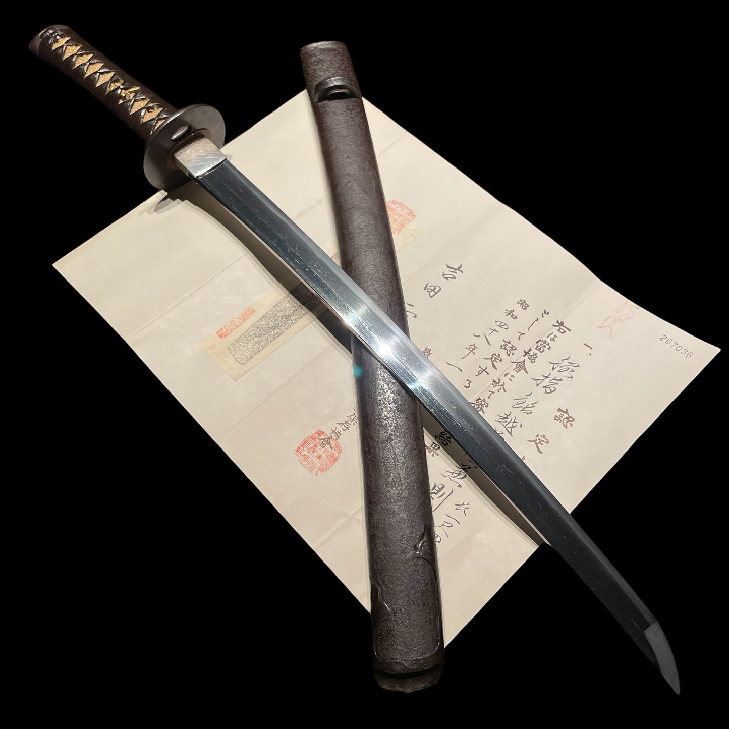 Echizenkoku Kanenori 越前国兼則 signed Wakizashi, Bee Menuki and Iron Fittings