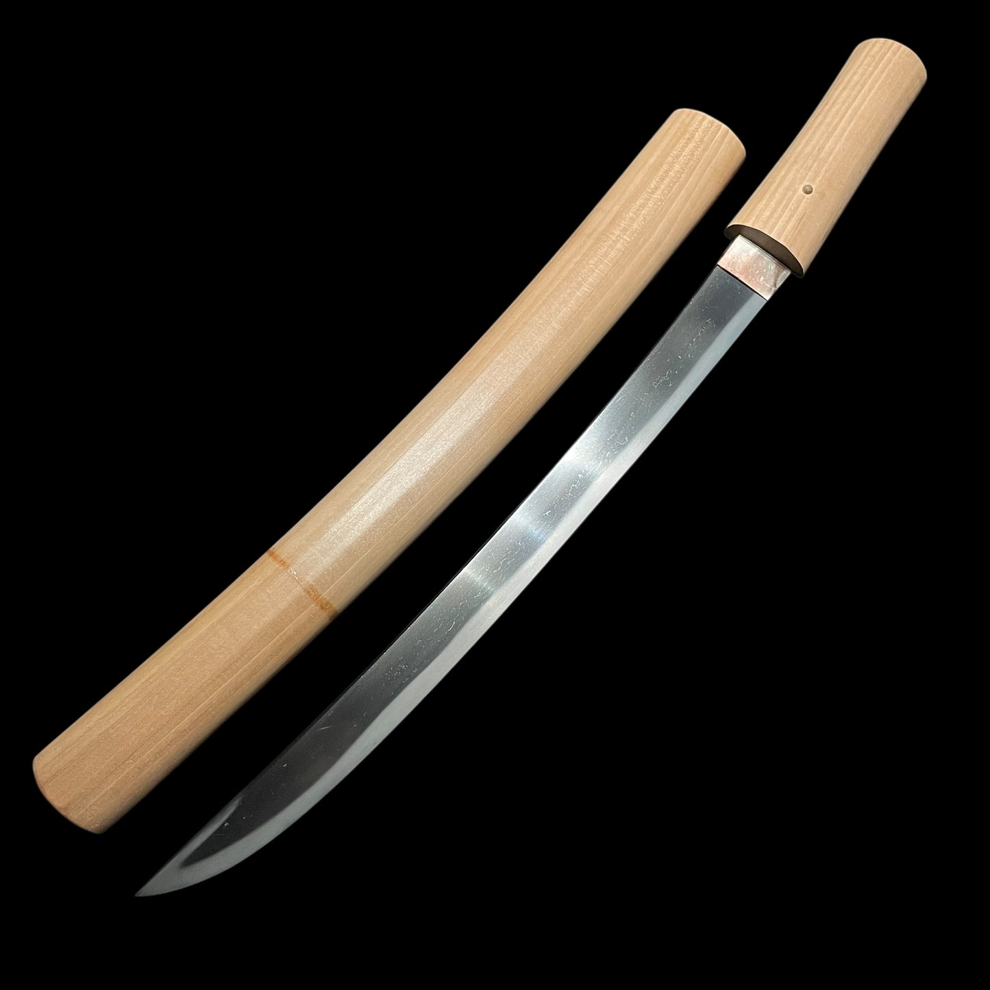 Wide Hirazukuri WAKIZASHI, Echizenkokuju Kanenori 越前国住包則 signed, Edo period