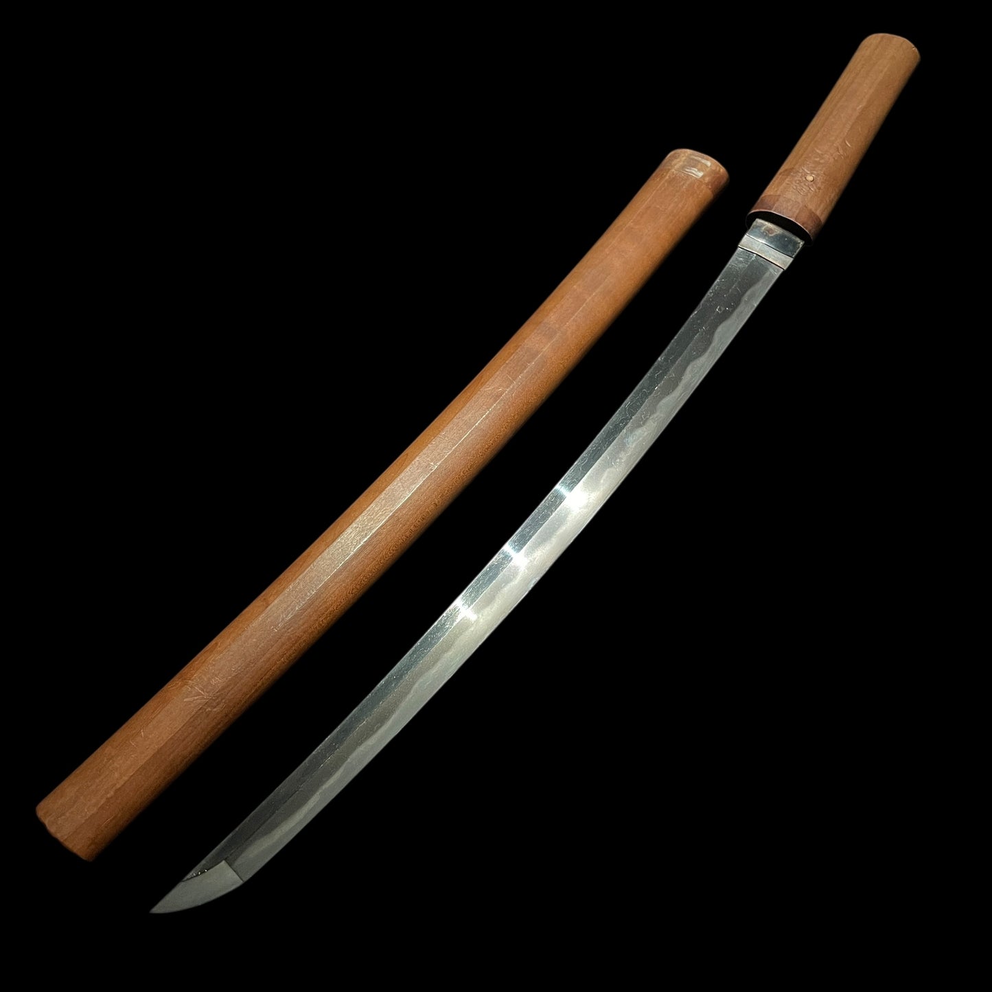 Monju Kaneshige 文珠金重 signed WAKIZASHI, Oogunome-Hamon 大互目刃文, Edo period