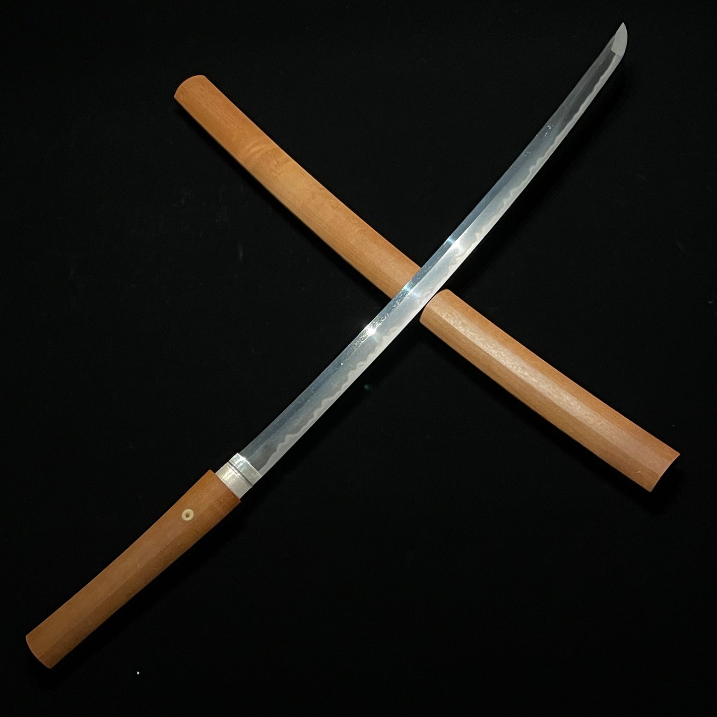 Midareba Long WAKIZASHI, Rugged blade, Edo period mumei