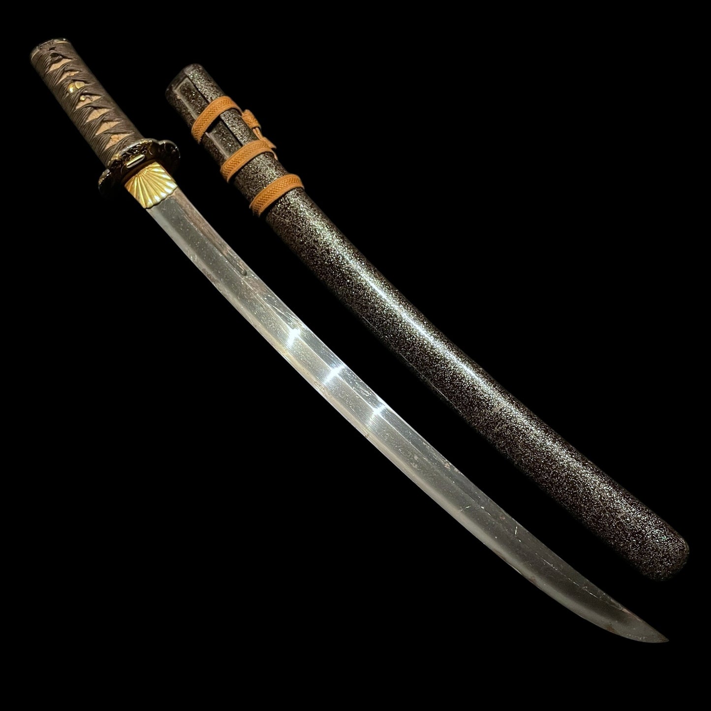 Naginata Naoshi 薙刀直し Wakizashi, Hizenkokuju Tadayoshi 肥前國住忠吉 signed, Mino Fittings