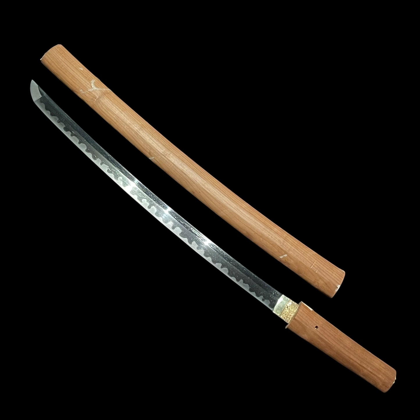Amazing Gunome-Choji Hamon 互目丁子刃文, Ujifusa 氏房 signed WAKIZASHI, Edo period