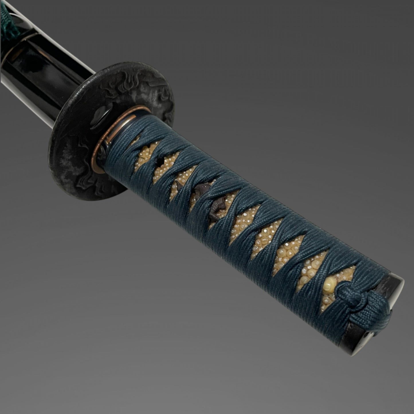 Nobukuni 信国 signed Wakizashi, Beautiful Fuchi, Muromachi period