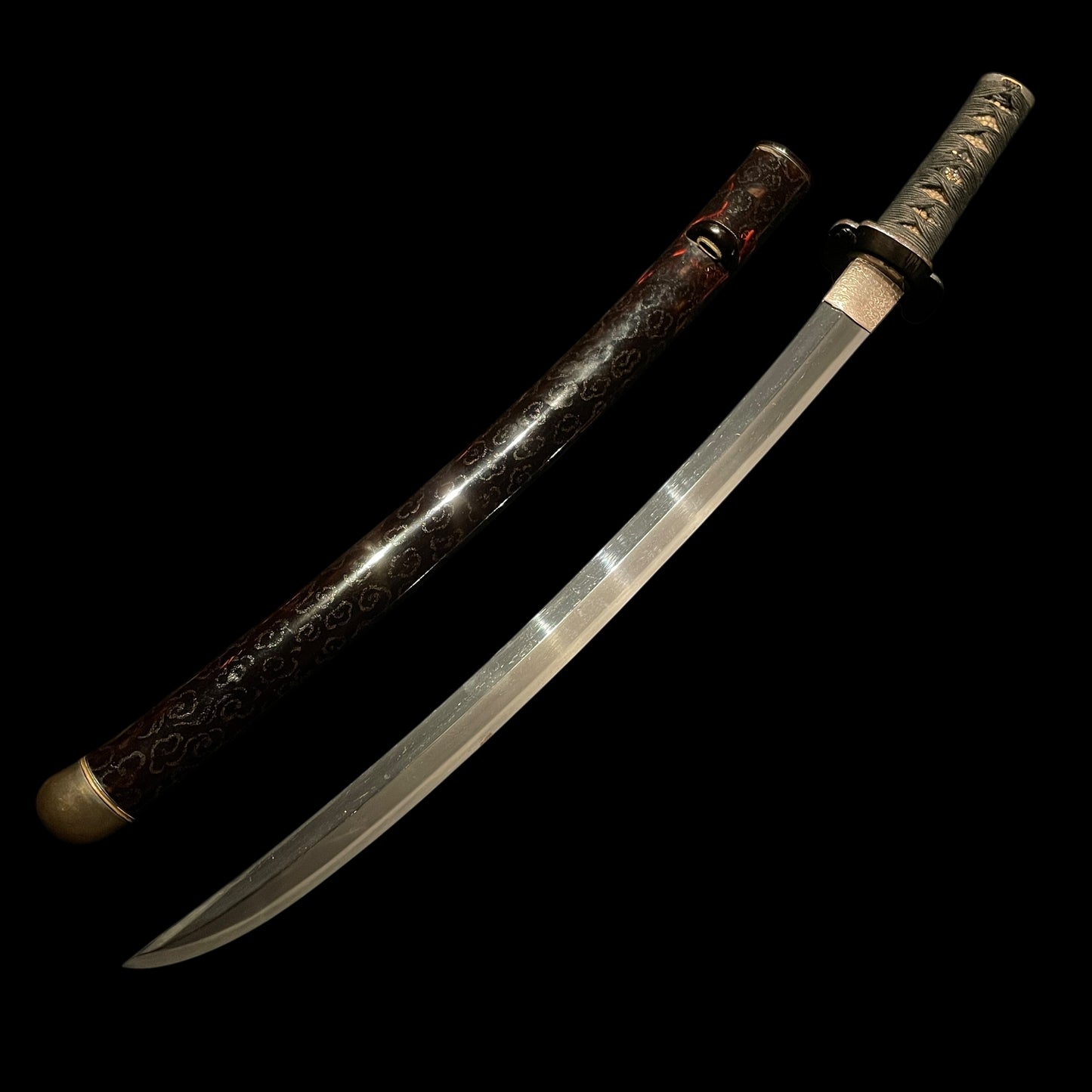 NAGAMAKI-NAOSHI 長巻直 Wakizashi, Ornate Mountings Koshirae, with Kozuka