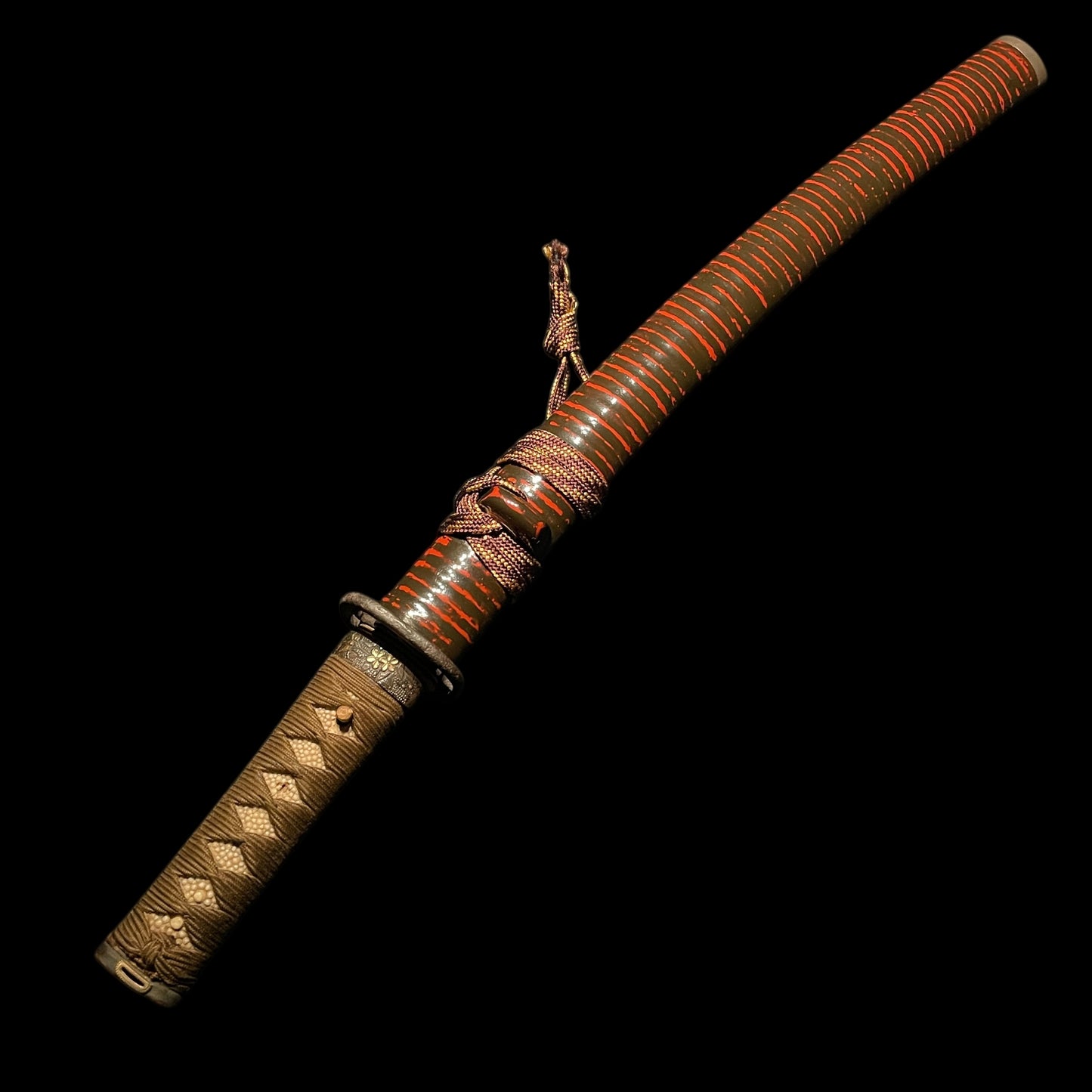 Banshuju Munenaga 播州住宗長 signed Red Wakizashi, with Kozuka, Edo period