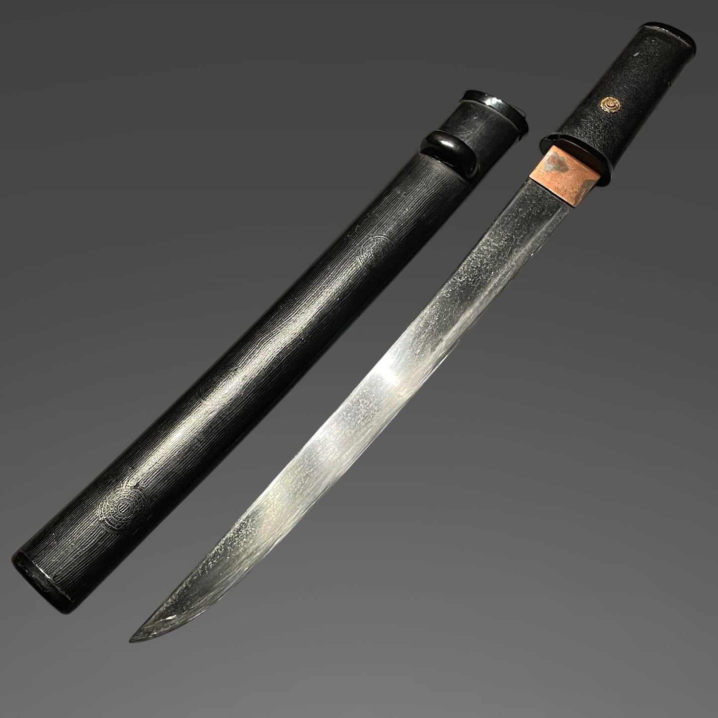 Black Aikuchi TANTO with Kozuka, Edo period mumei