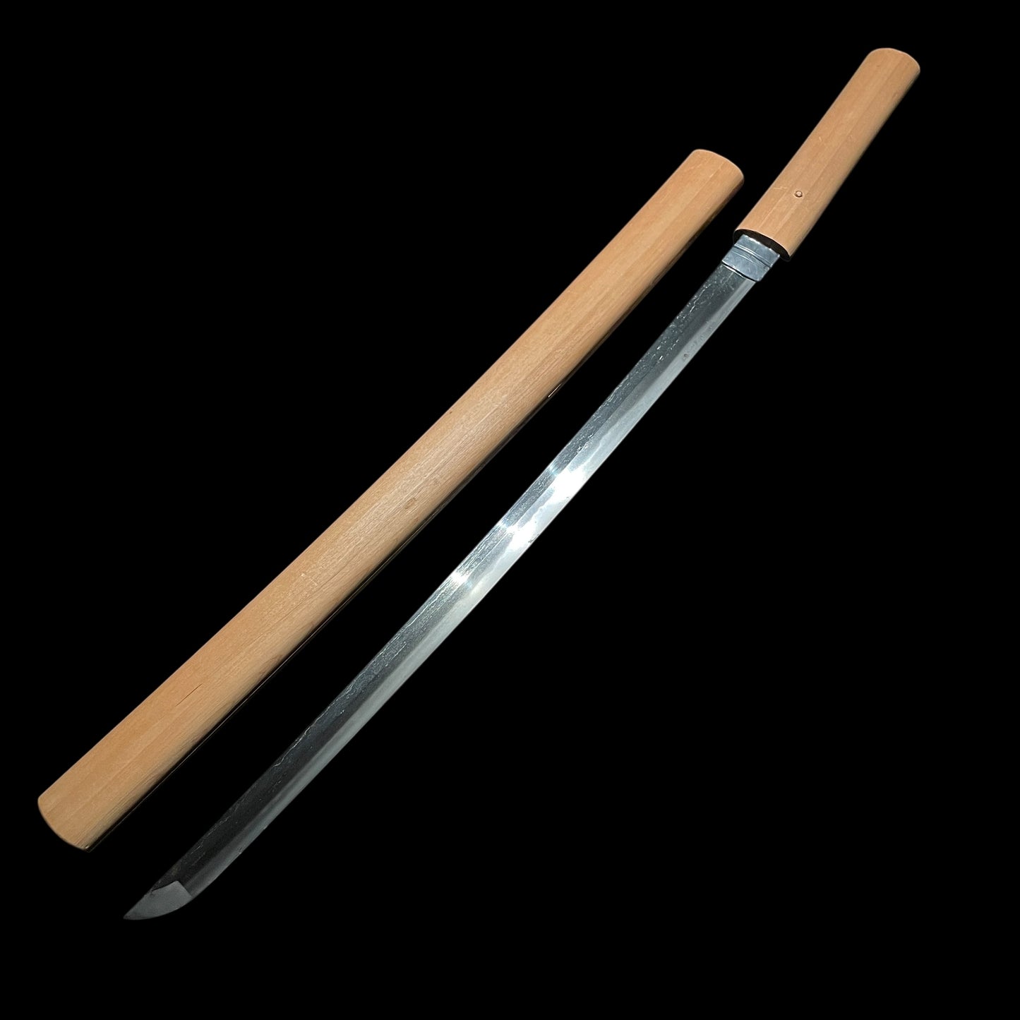 KIKUMON 菊紋 Chrysanthemum crest Long WAKIZASHI,  Ominokami Hisamichi 近江守久道 signed