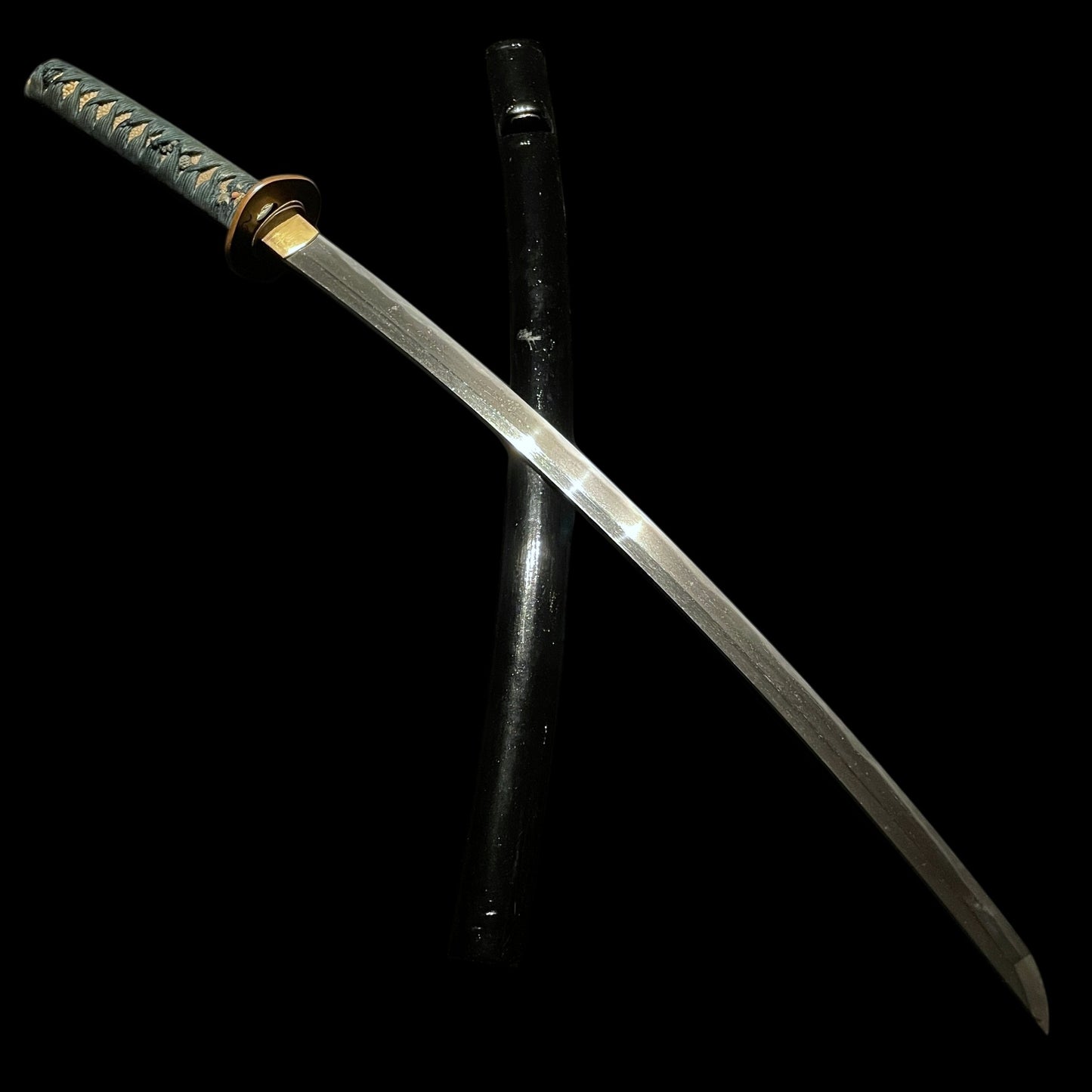 Dragon Fuchikashira, Bishuosa 1470s 備州長 文明二年 signed Long Wakizashi, Brass Tsuba