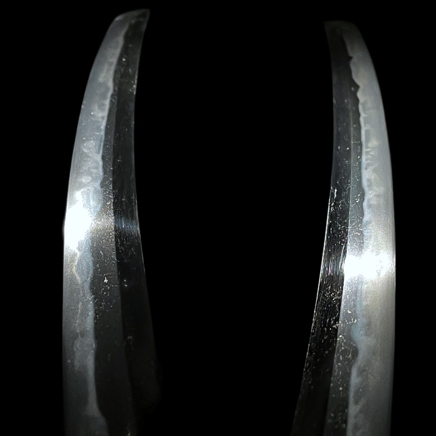 Wide Midare Hamon WAKIZASHI, Yoshimichi 吉道 signed, Edo period, Signed Tsuba