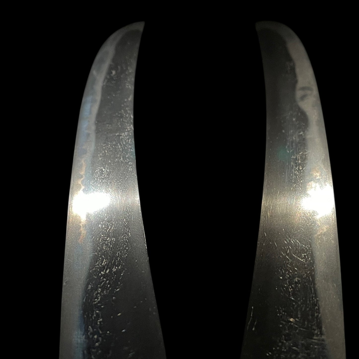 MASAMUNE 正宗 signed Hirazukuri Sunnobi-Tanto in Shirasaya, Homarekizu 誉傷