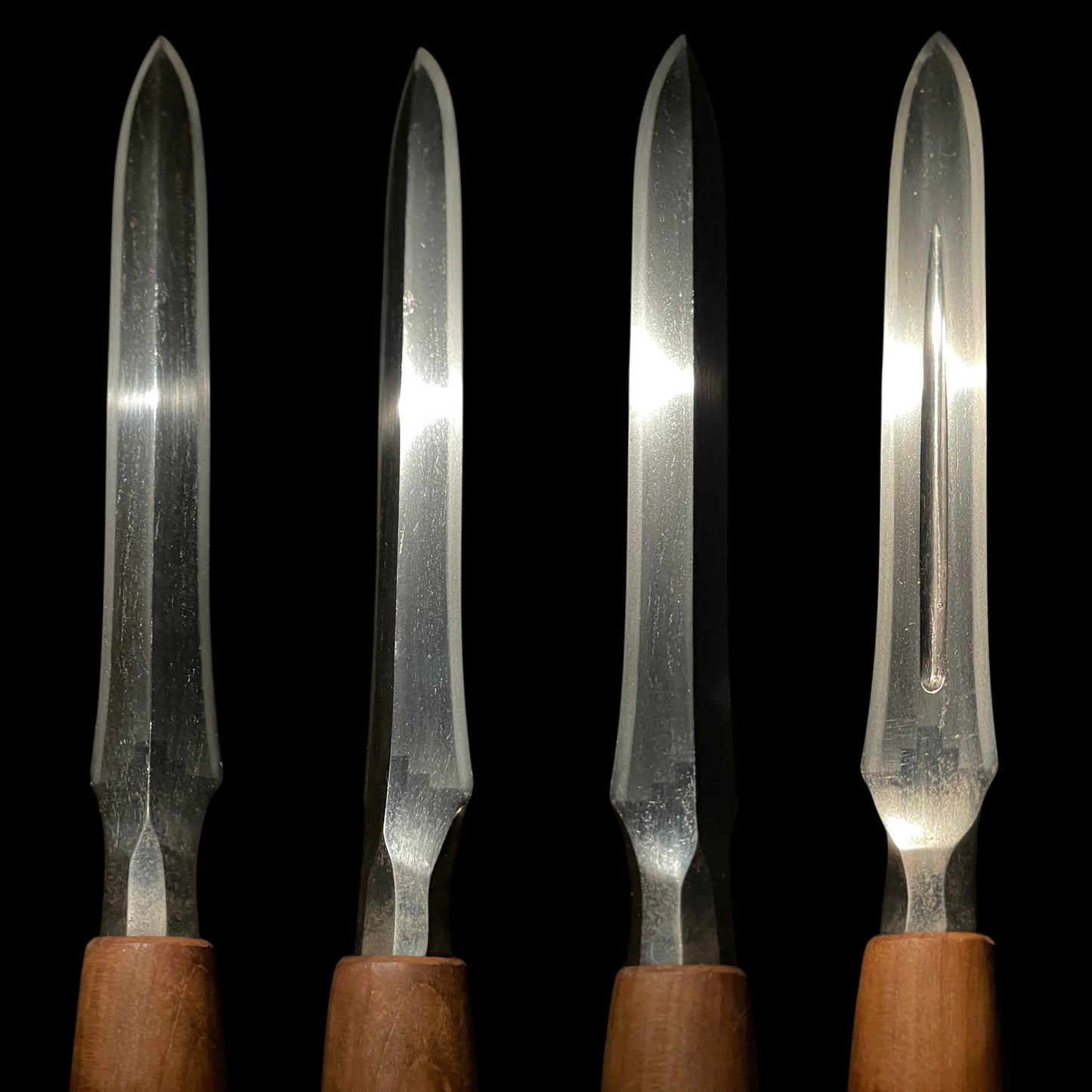 Nobutada 信忠 signed Hirasankaku-Yari 平三角槍, with NBTHK Certificate, Edo period