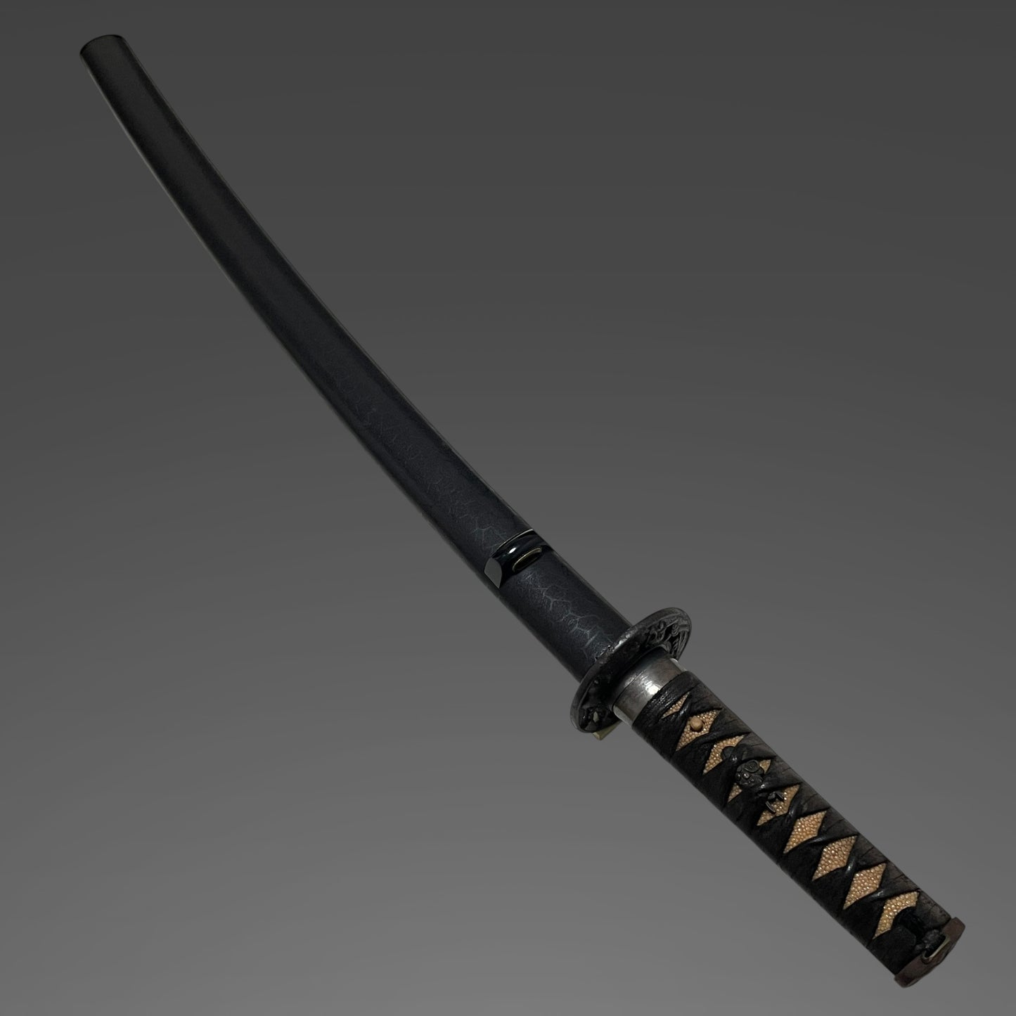 Sagaminokami Michitsugu 相模守道継 signed Wakizashi, Kikkoumon-Saya 亀甲紋鞘, Edo period