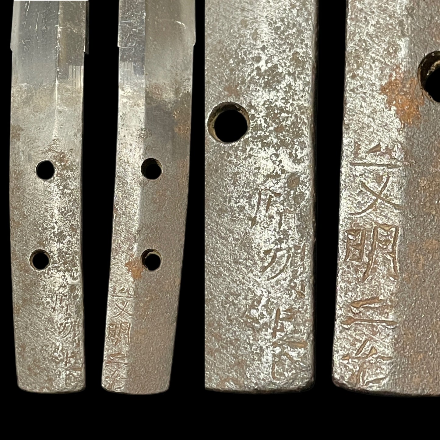 Dragon Fuchikashira, Bishuosa 1470s 備州長 文明二年 signed Long Wakizashi, Brass Tsuba