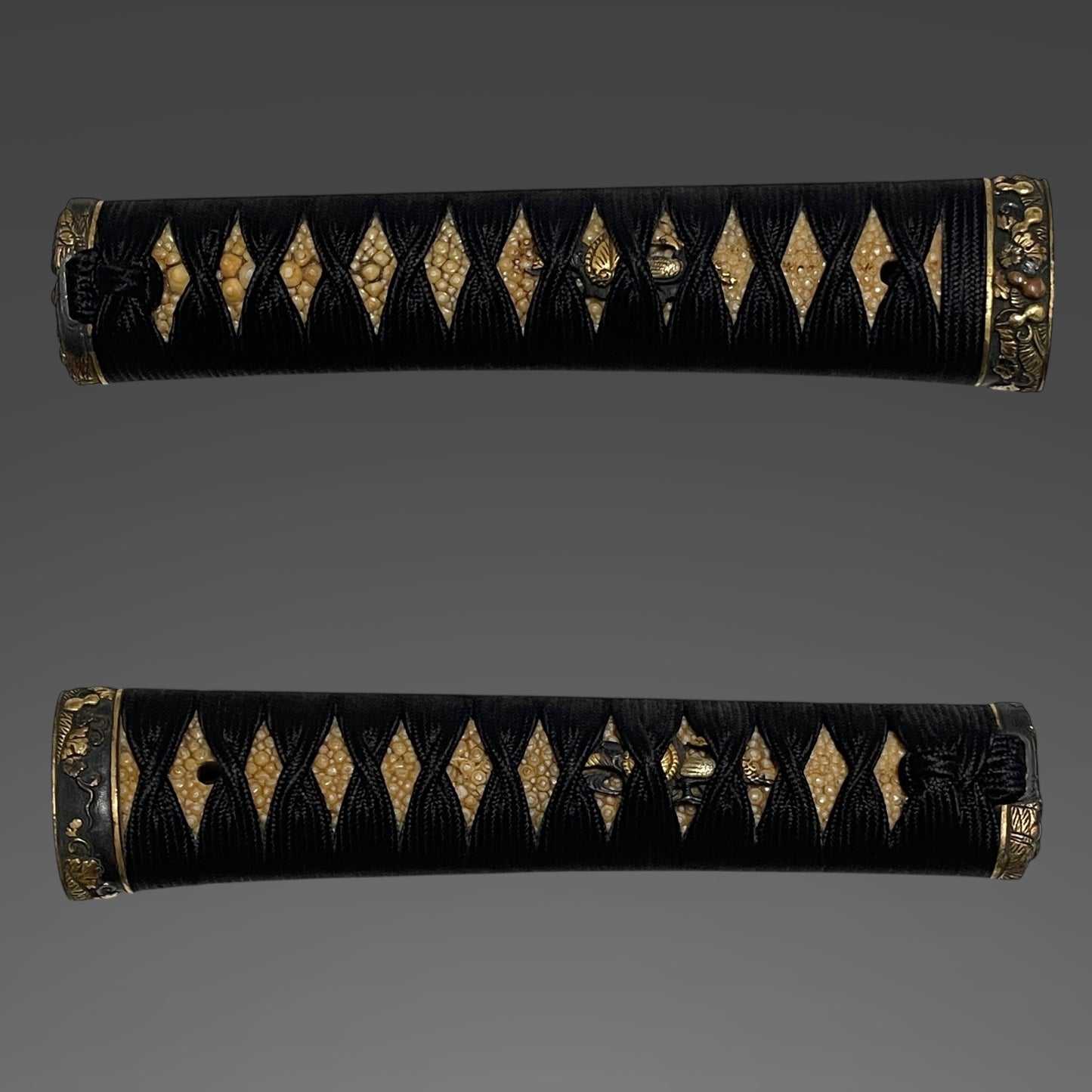 High-grade fittings Wakizashi, Ishiguro Masatsune signed Fuchi, with Kozuka Kogai