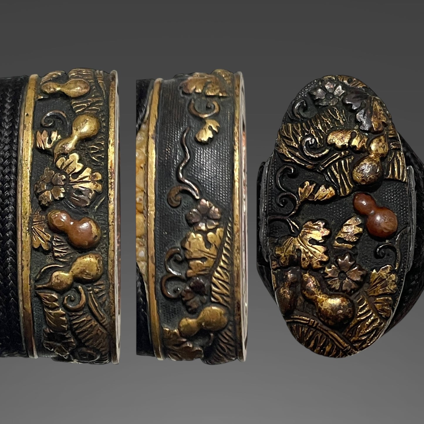 High-grade fittings Wakizashi, Ishiguro Masatsune signed Fuchi, with Kozuka Kogai