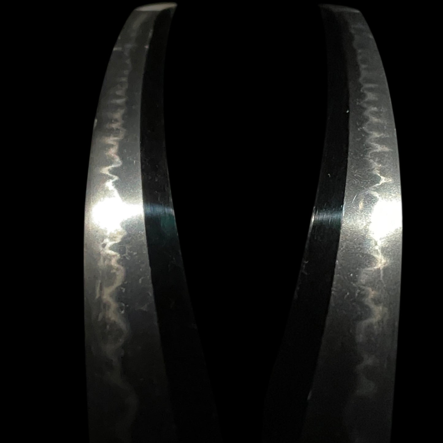 Monju Kaneshige 文珠金重 signed WAKIZASHI, Oogunome-Hamon 大互目刃文, Edo period