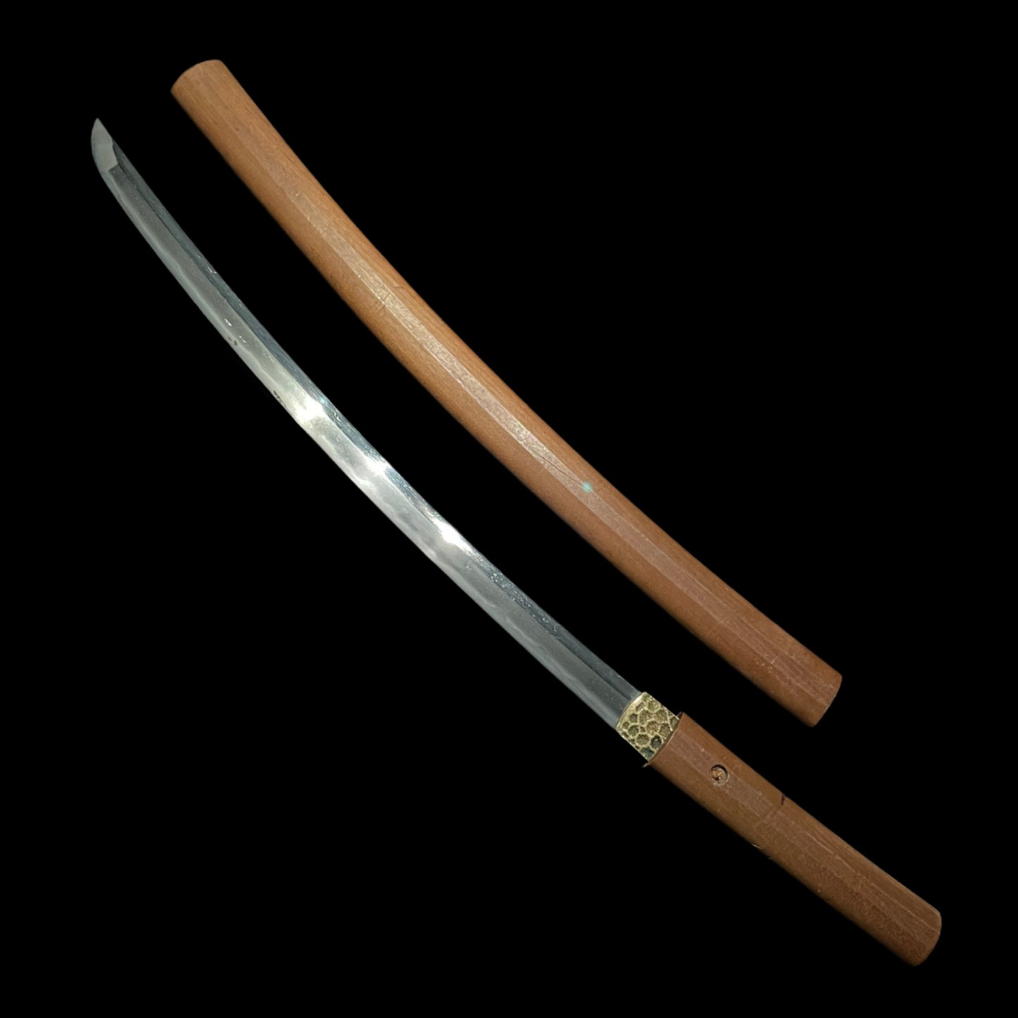 Notare Hamon Wakizashi in Shirasaya, Edo period mumei, 448mm (17.64 in.)