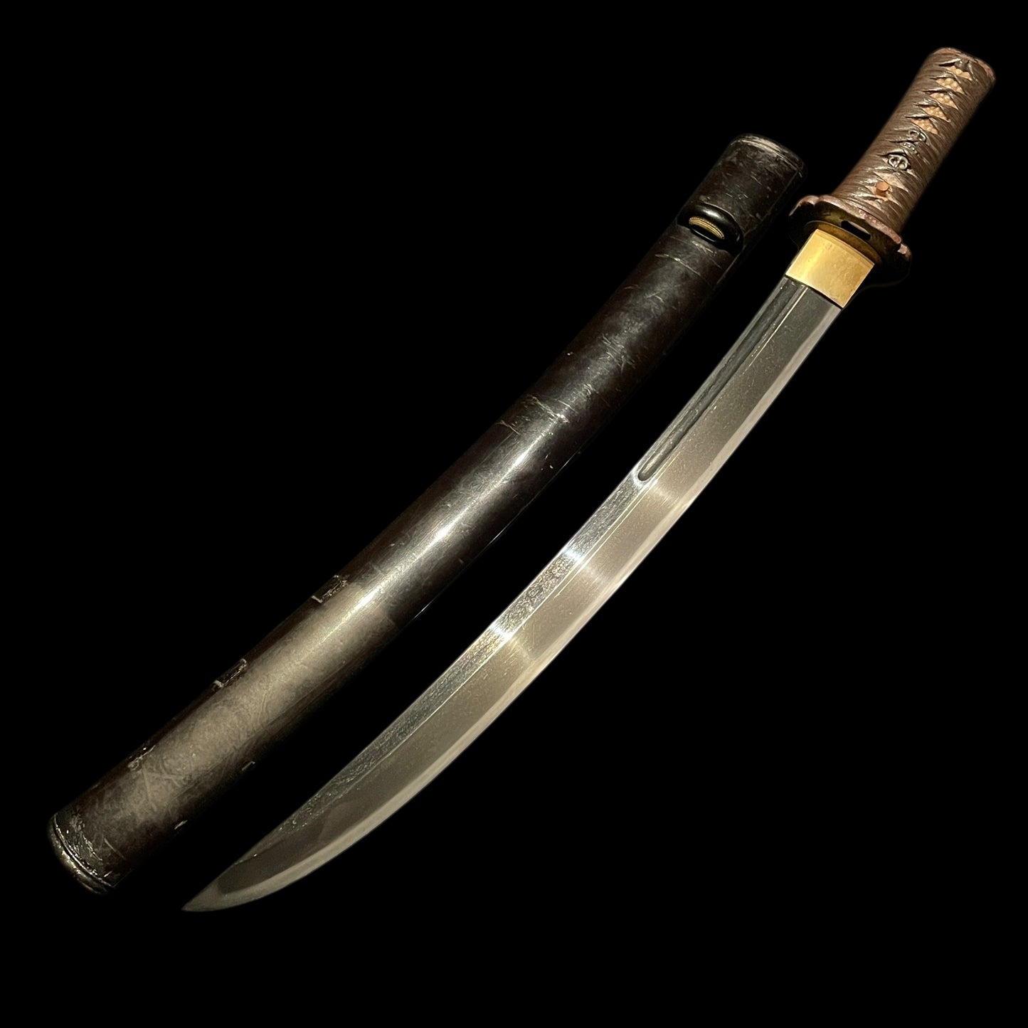 Naginata-Naoshi 薙刀直し Wakizashi, Signed Tsuba, Muromachi period mumei